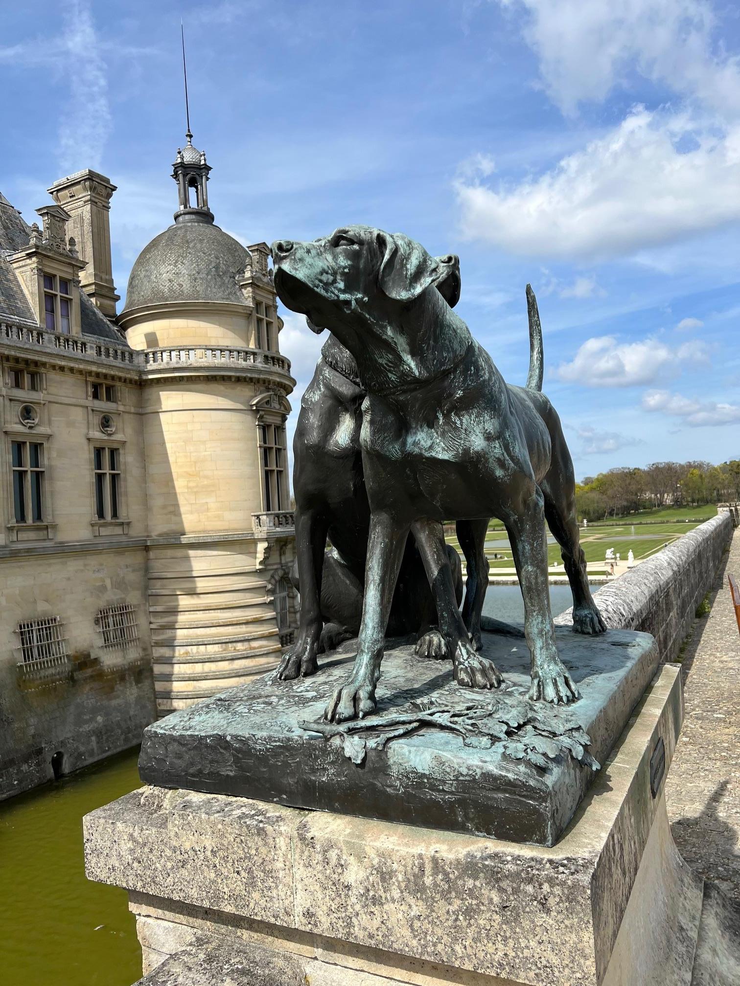 Statue von Jagdhunden aus Gusseisen, Seduisant und Lumineau, nach Auguste Cain im Angebot 14