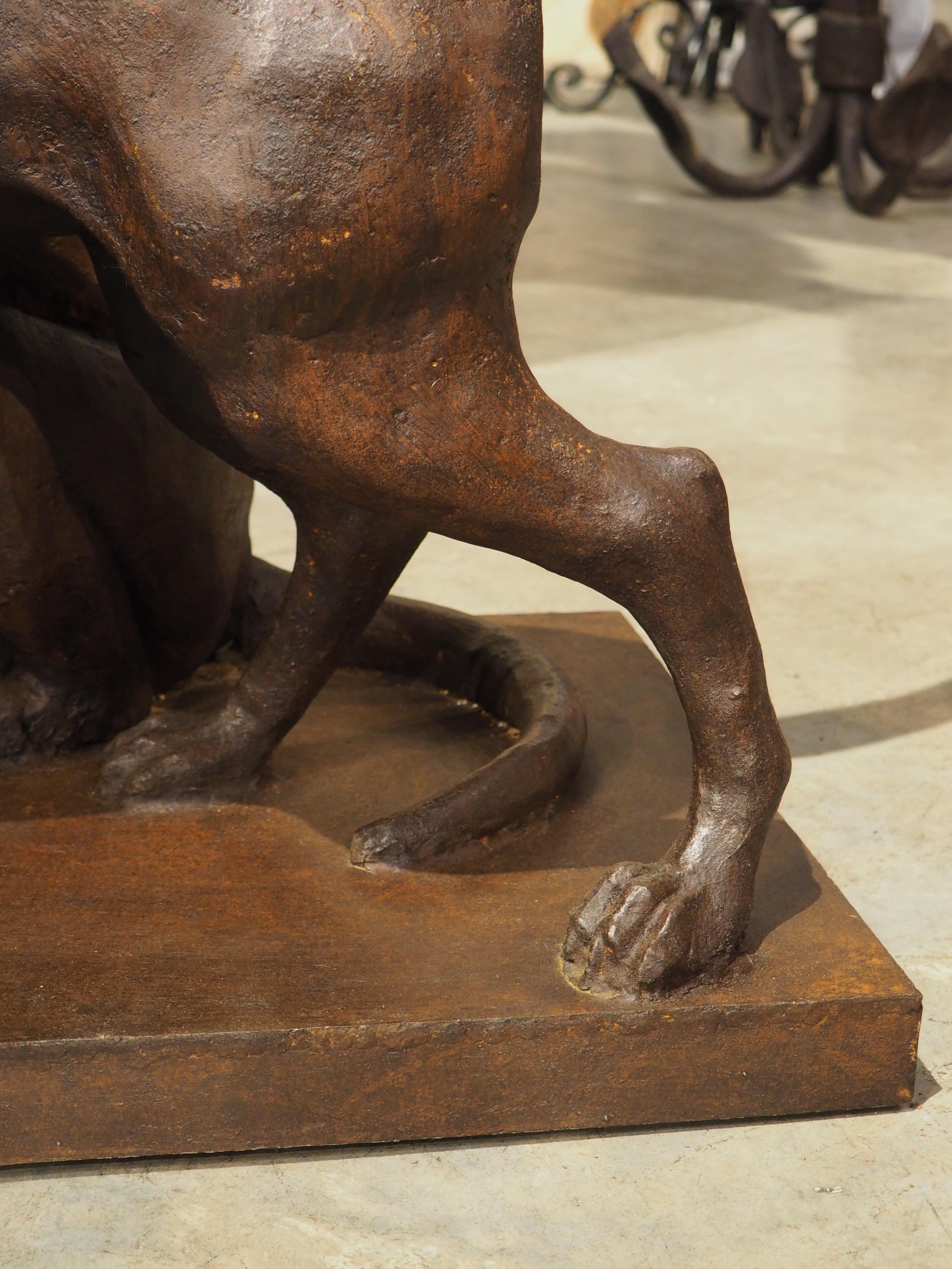Statue von Jagdhunden aus Gusseisen, Seduisant und Lumineau, nach Auguste Cain im Angebot 1