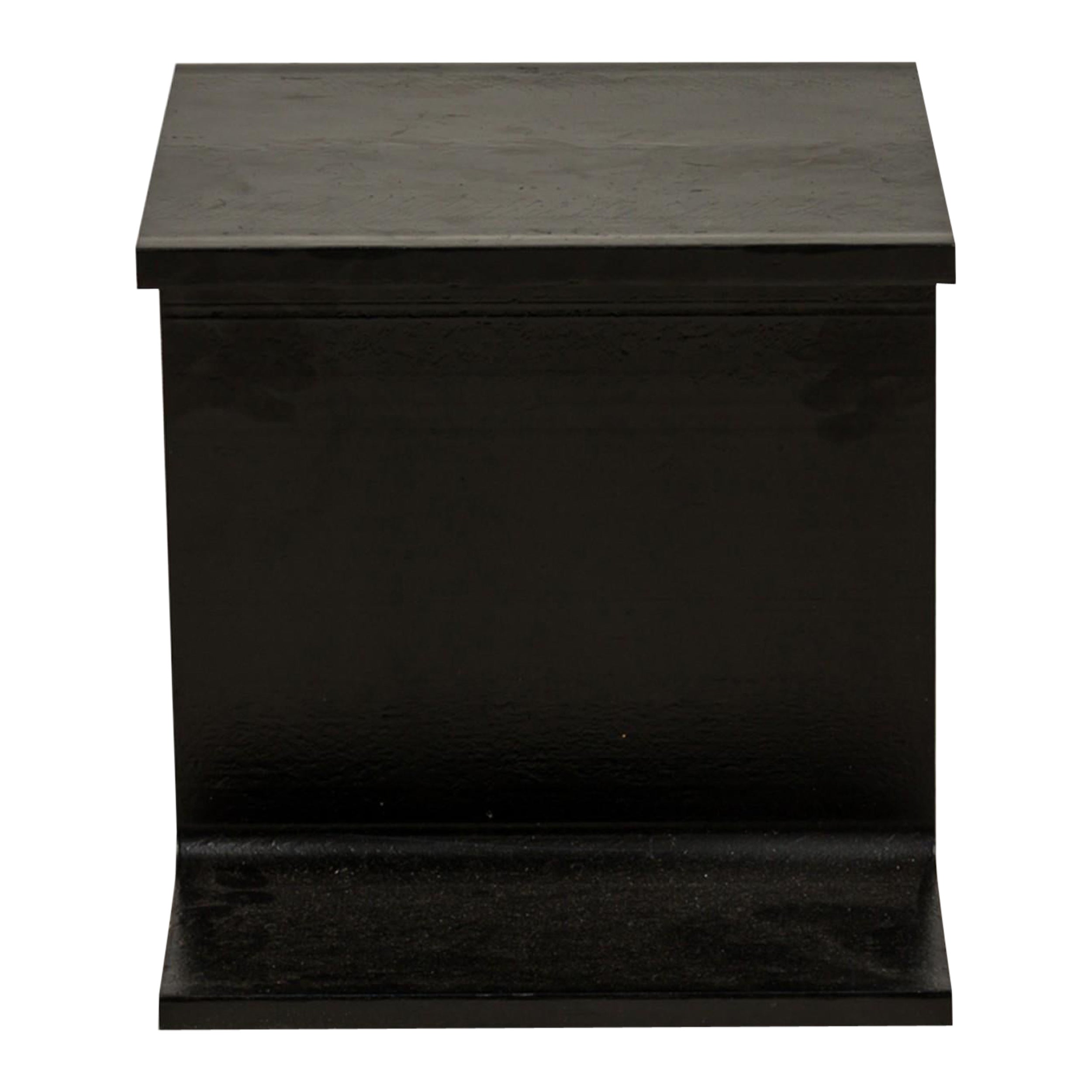 Mesa auxiliar / auxiliar de hierro fundido con forma de "viga en I" (a la manera de Ward Bennett) en venta