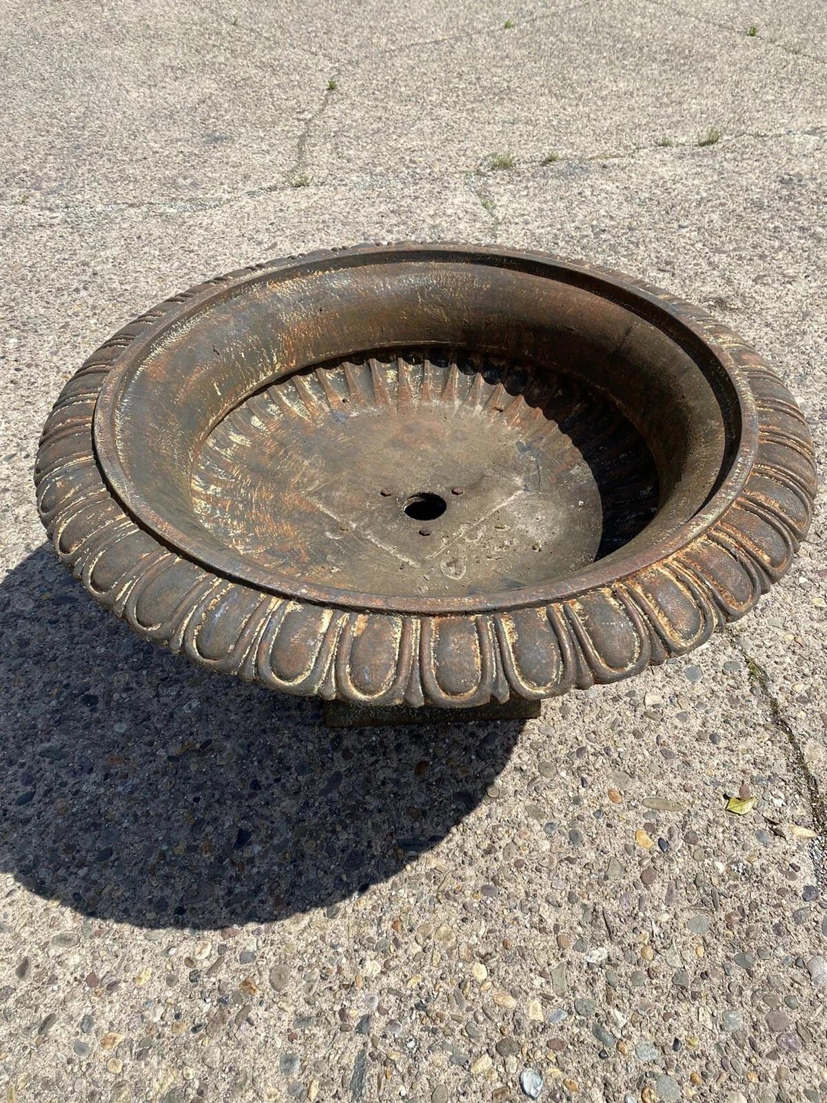 Gusseisen niedrig und breit 38