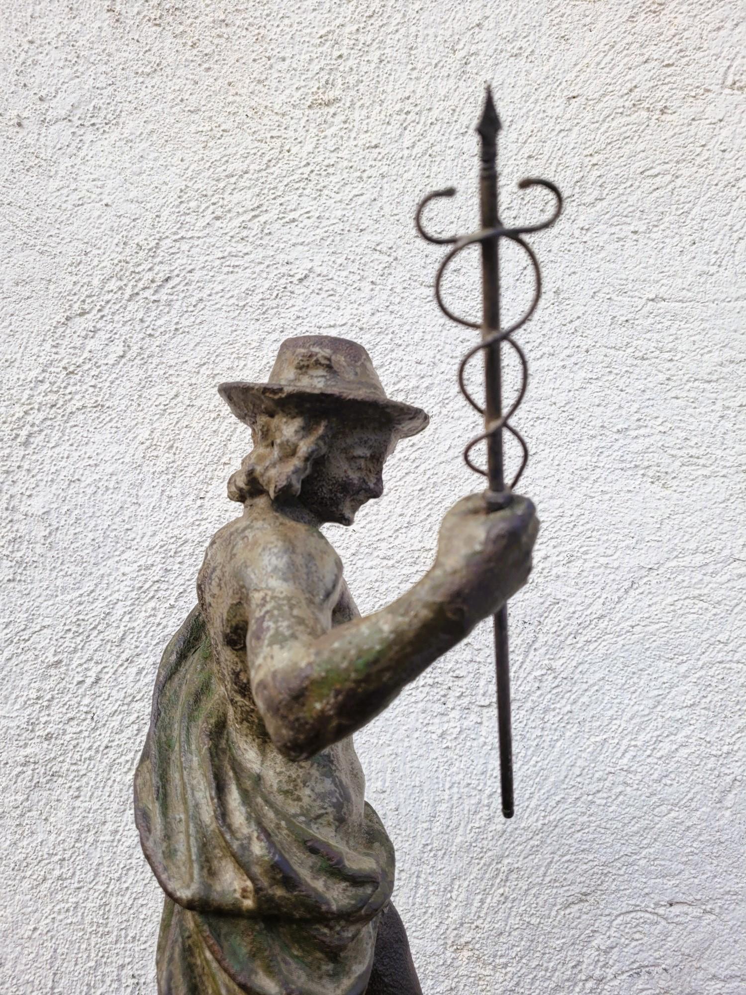 Statua di Mercurio in ghisa in vendita 11