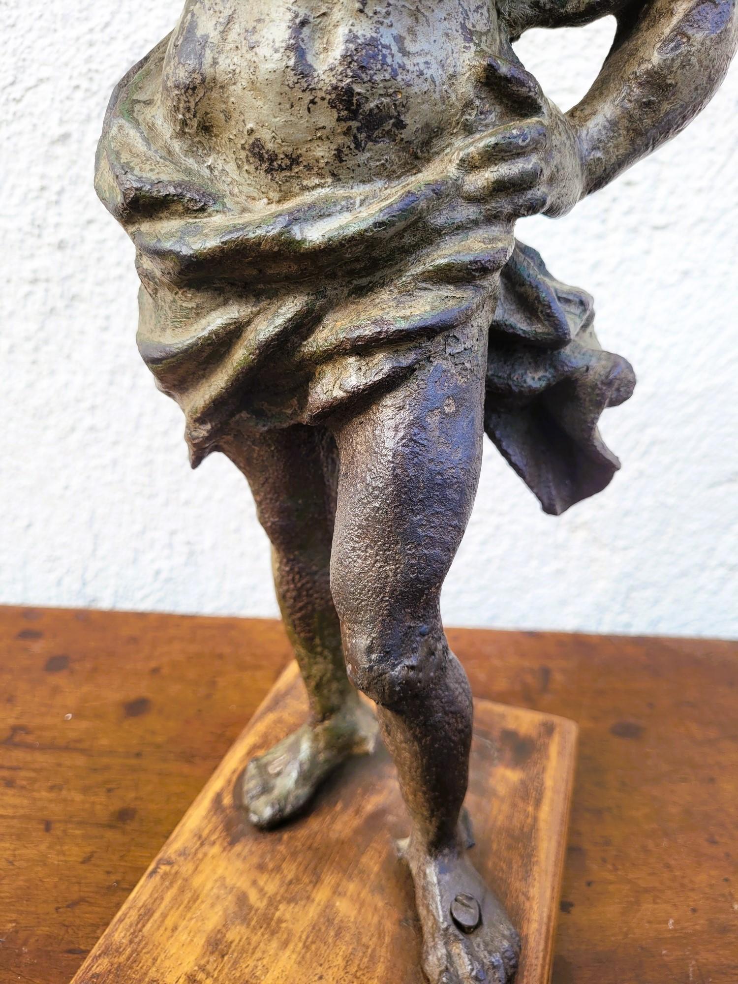 Greco-romano Statua di Mercurio in ghisa in vendita