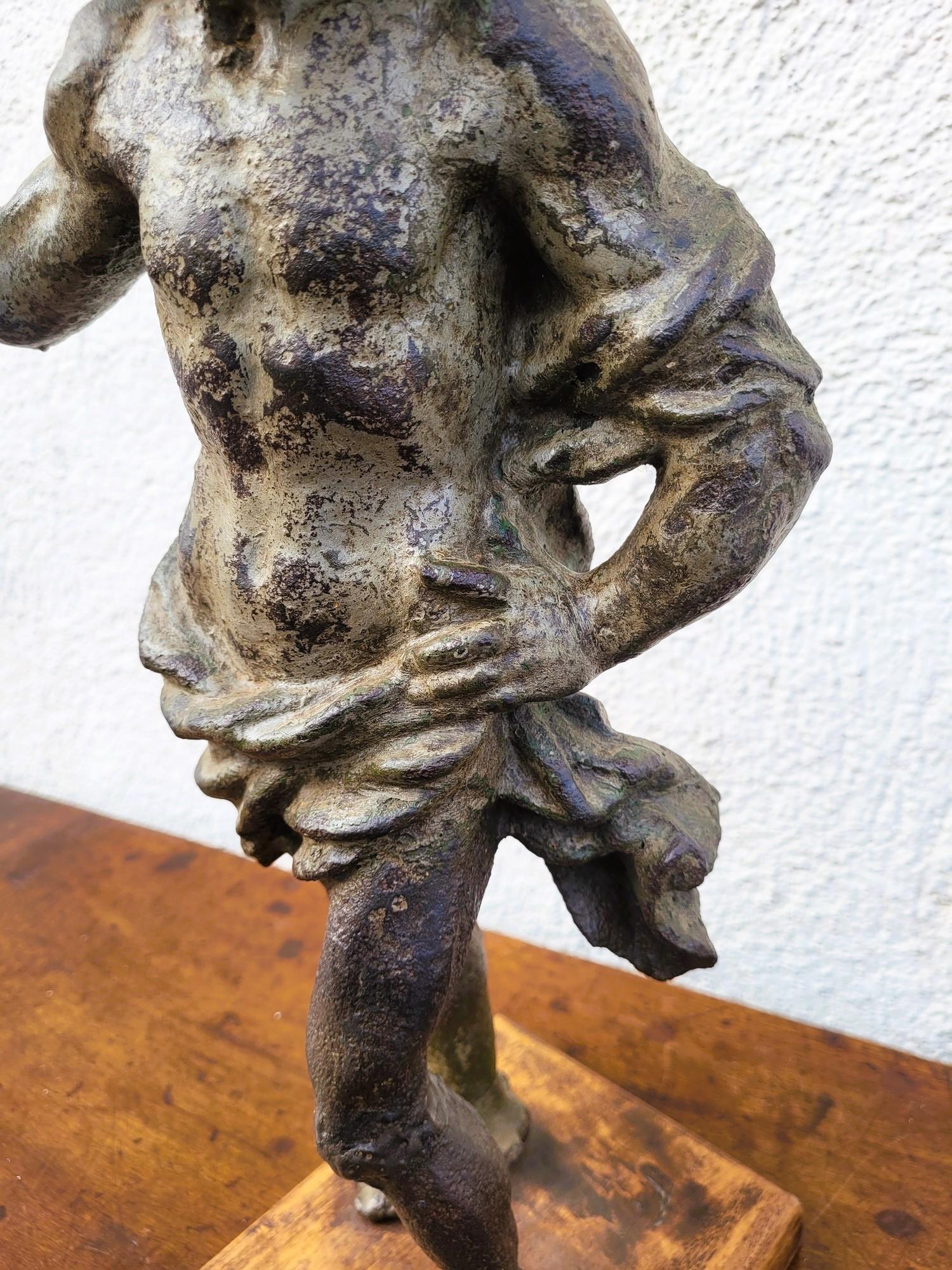 Fino al XVIII secolo Statua di Mercurio in ghisa in vendita