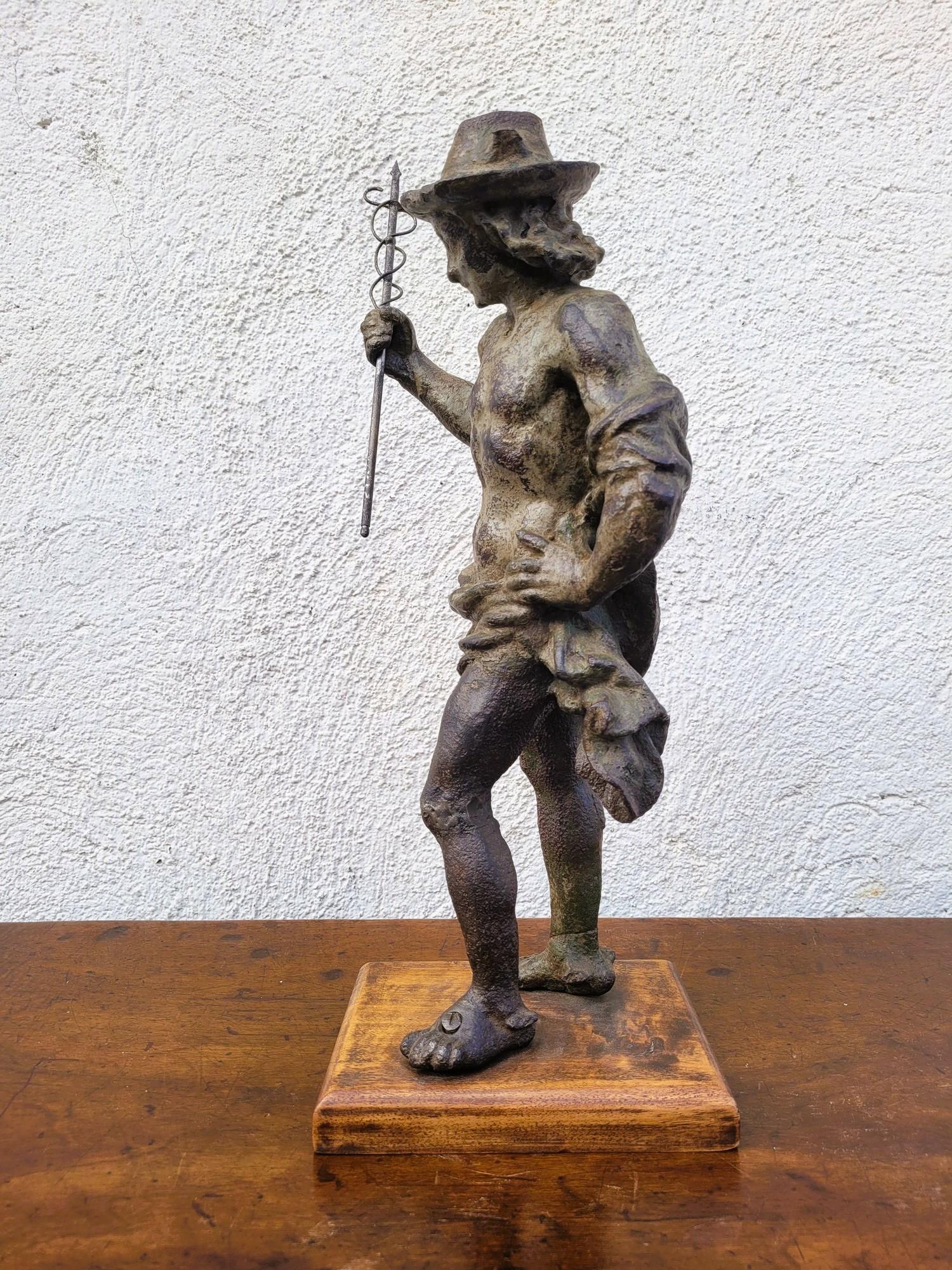 Ferro Statua di Mercurio in ghisa in vendita