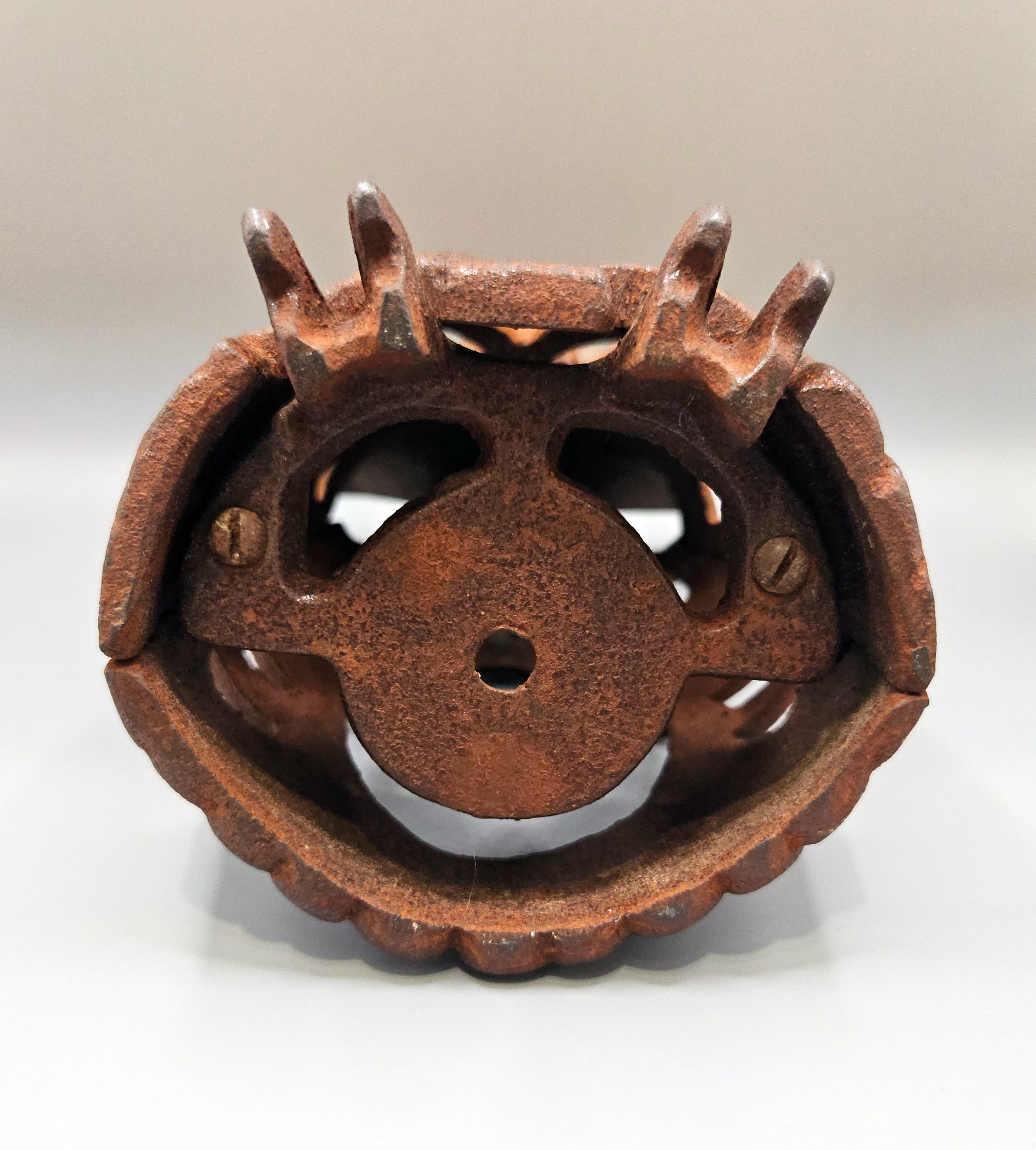 Cast Iron Owl Garden Lantern, Japan, Mid 20th Century For Sale 8