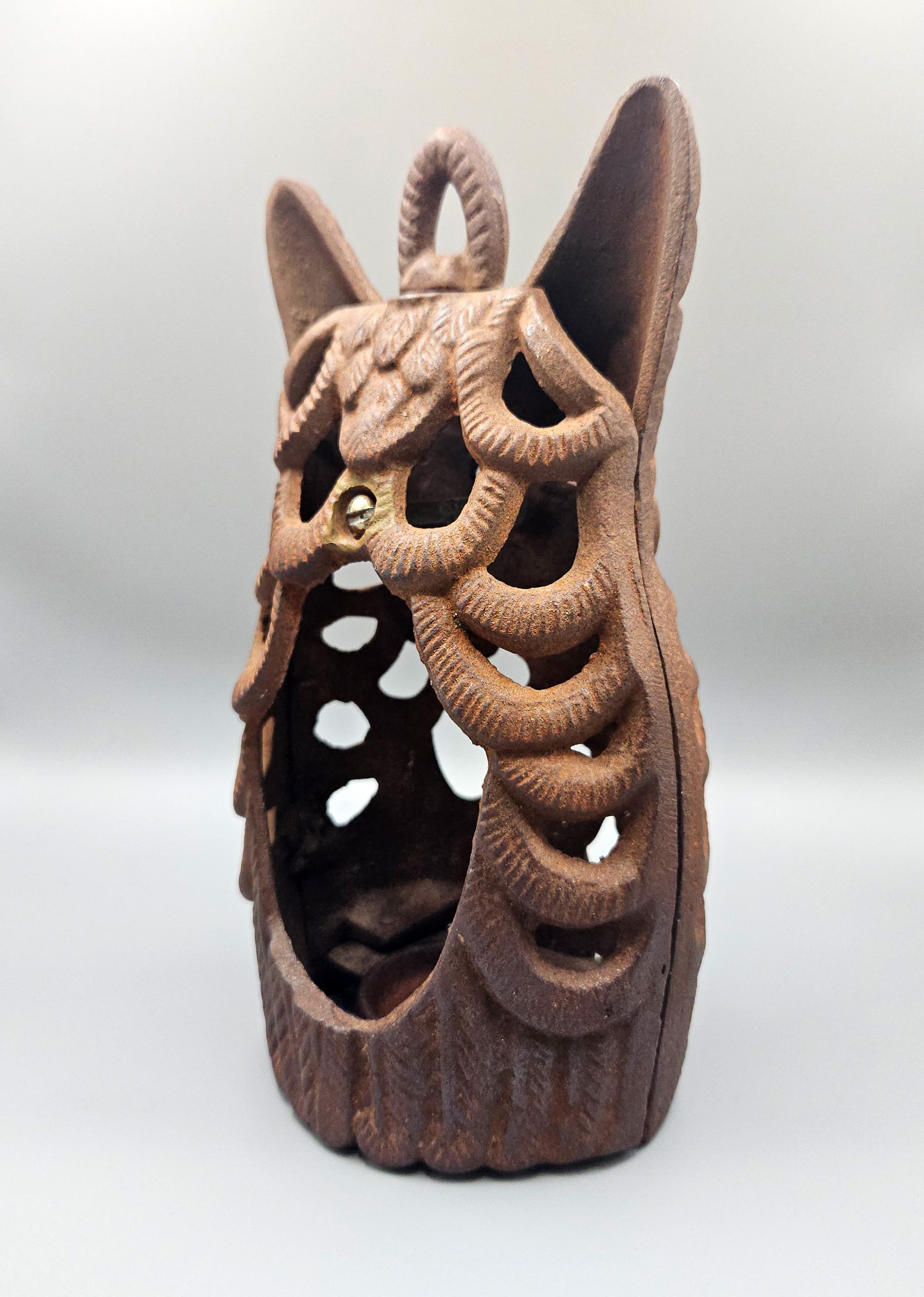 Cast Iron Owl Garden Lantern, Japan, Mid 20th Century For Sale 10