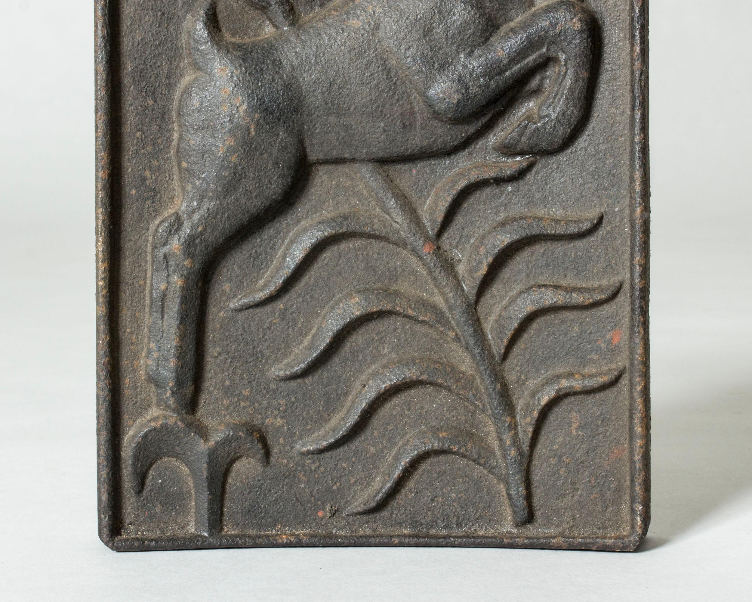 Scandinave moderne Relief en fonte d'Anna Petrus pour Näfveqvarns Bruk, Suède, vers 1925