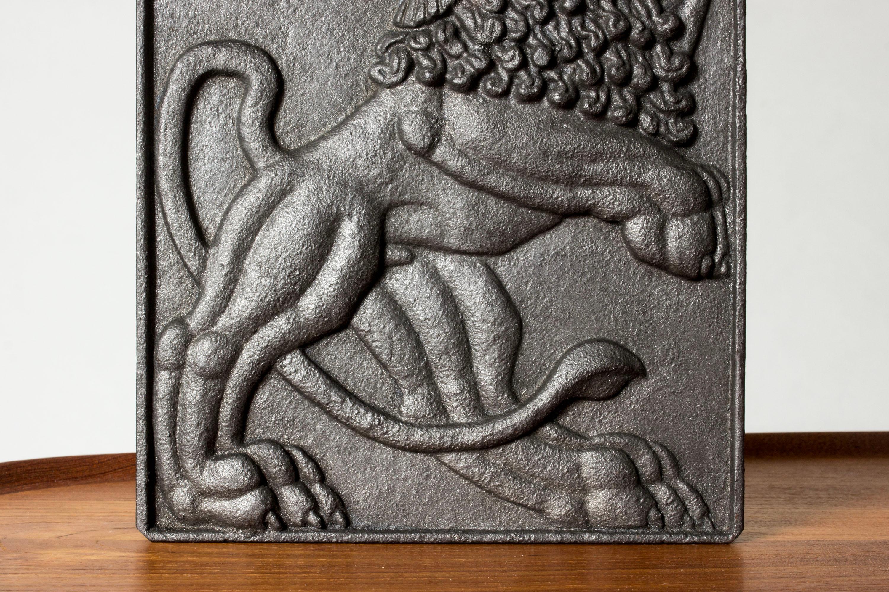 Cast iron relief by Anna Petrus for Näfveqvarns Bruk, Sweden, ca 1925 In Good Condition For Sale In Stockholm, SE