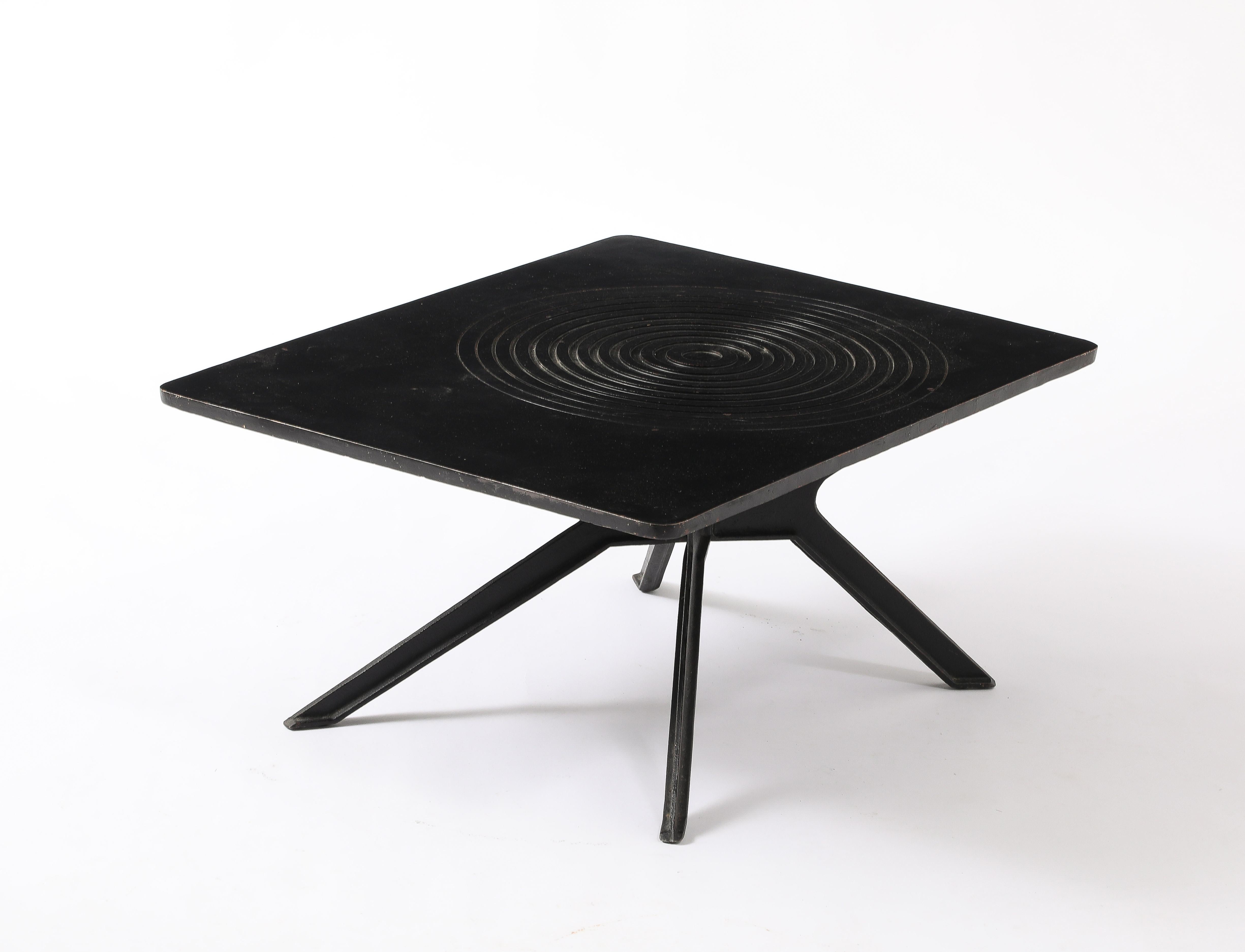 Table d'extrémité en fonte, Belgique, années 1960 en vente 6