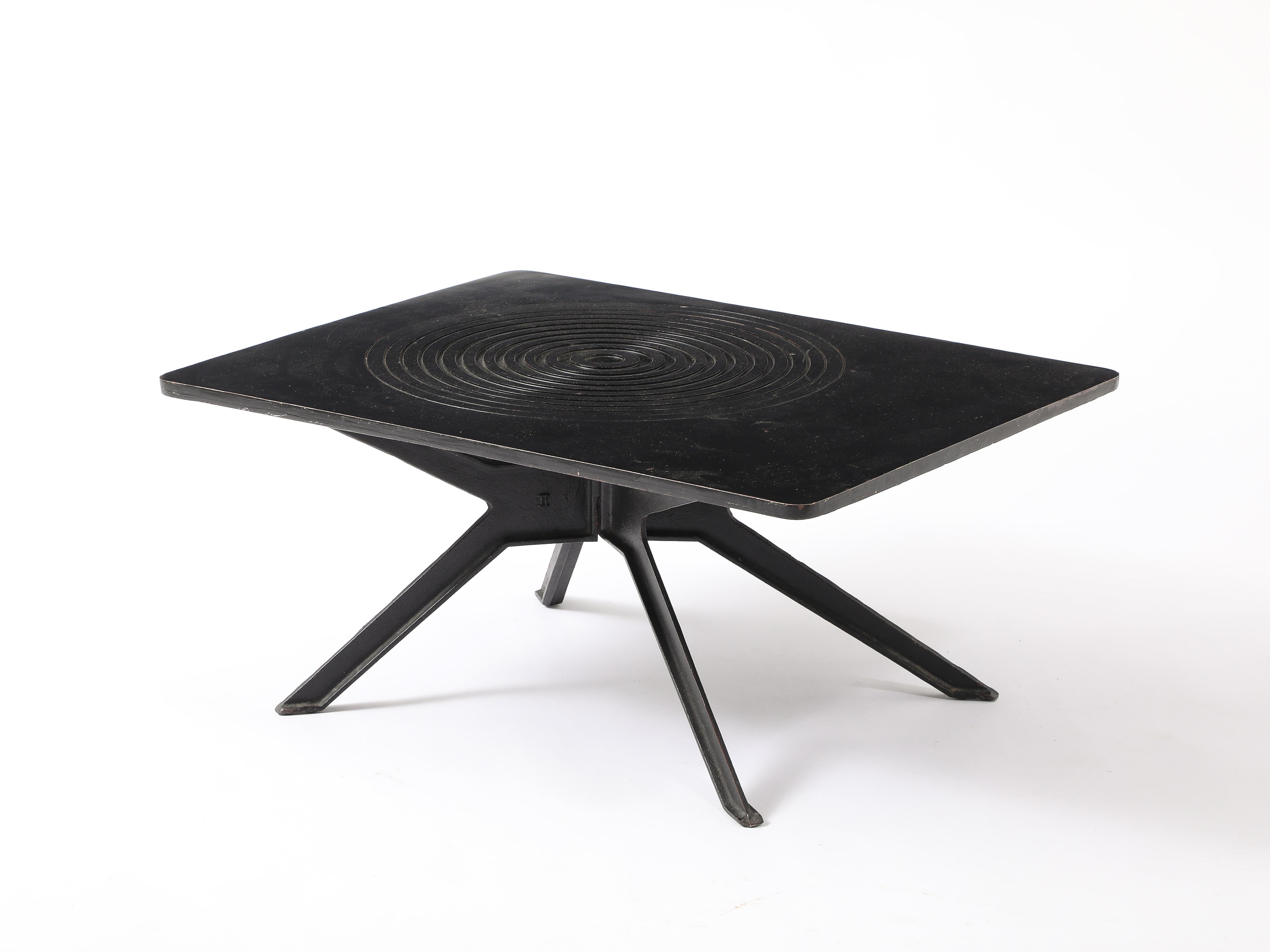 20ième siècle Table d'extrémité en fonte, Belgique, années 1960 en vente