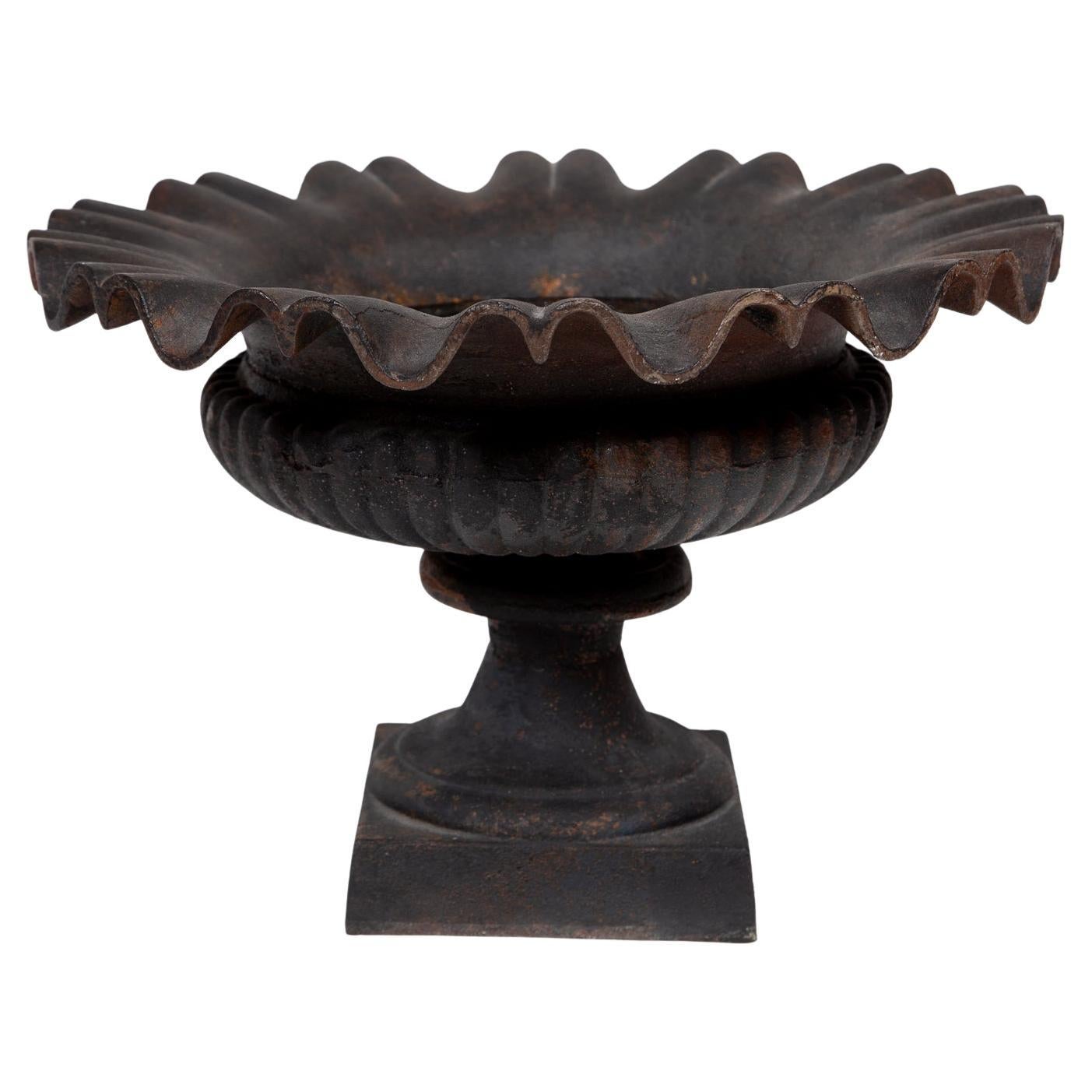 Urne de jardin en fonte, vers 1920 en vente