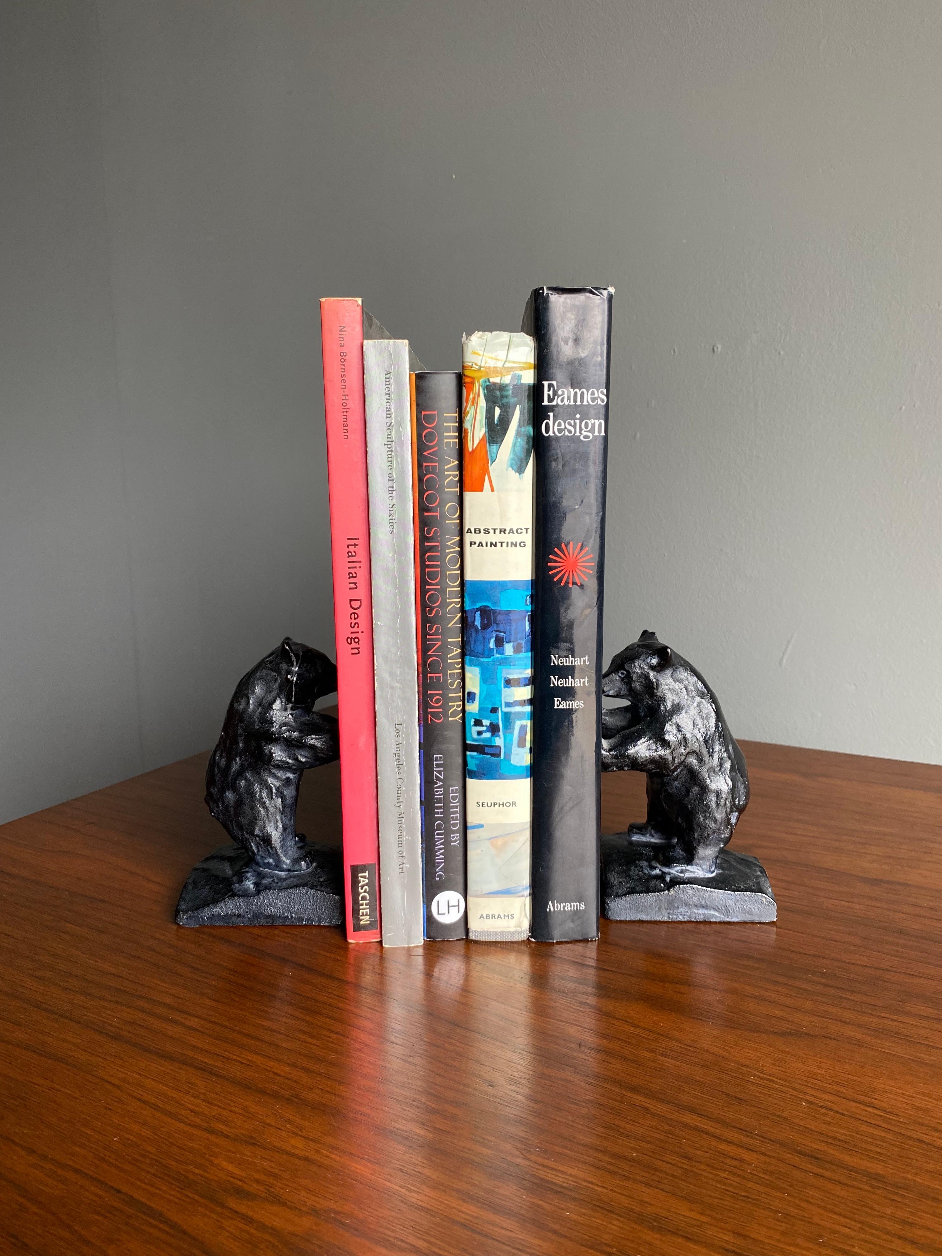 Cast Iron Standing Bear Bookends In Good Condition In Costa Mesa, CA