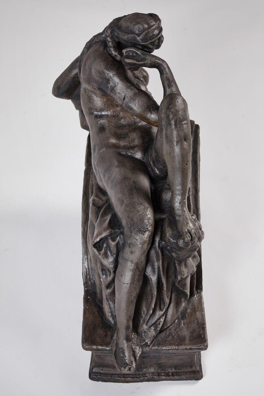 Statue en fonte de « Night », telle que représentée dans l'œuvre de Michael Angelo  Night allégorique en vente 2
