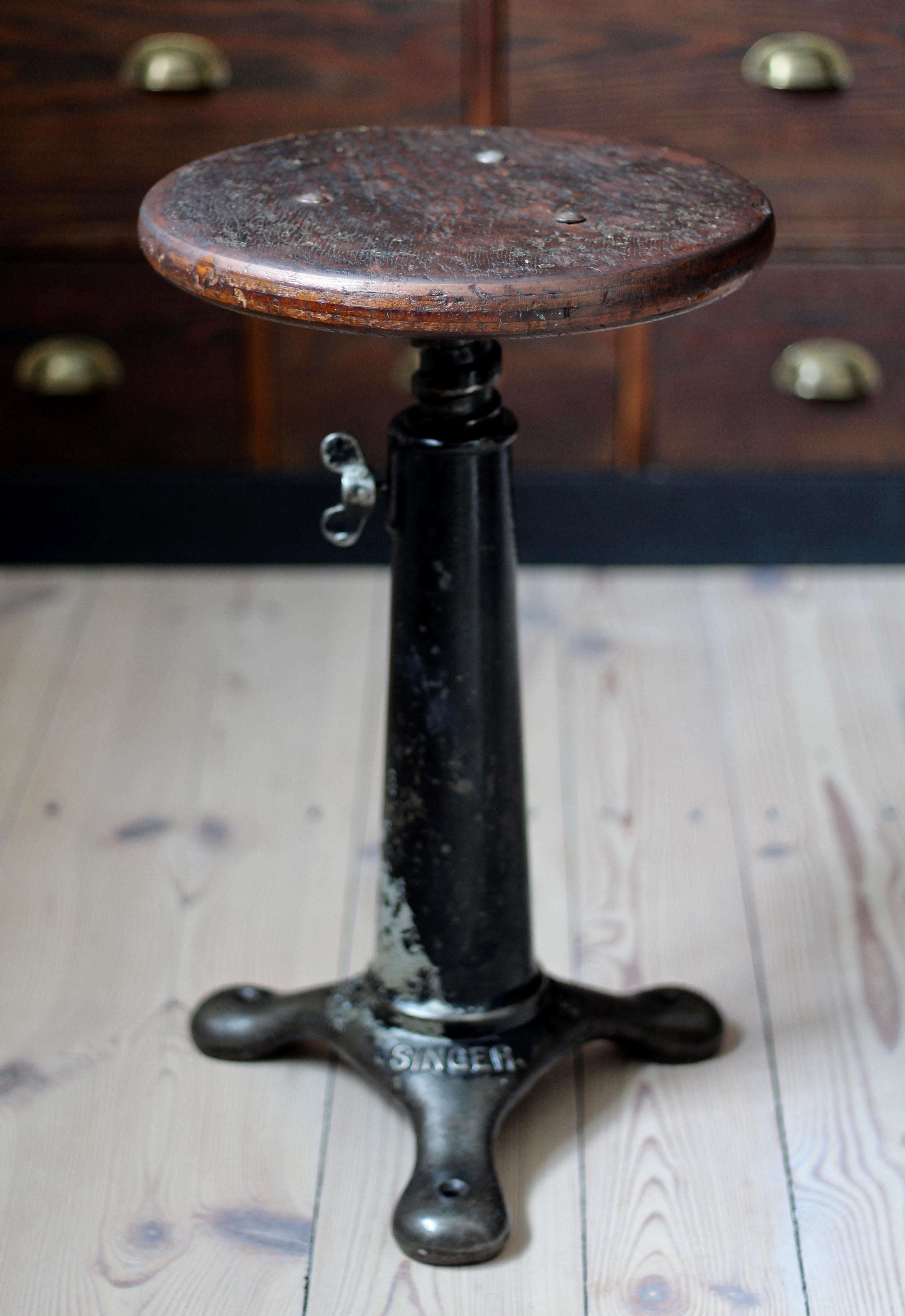 Mid-20th Century Cast Iron Stool from Singer, Industrial Style, circa 1930s