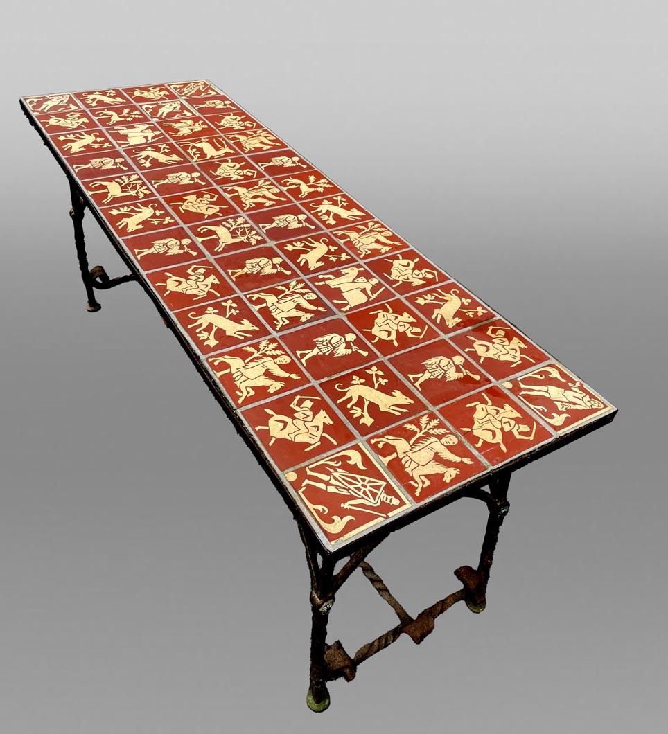 Cast iron table in Neo-Gothic period In Good Condition For Sale In SAINT-OUEN-SUR-SEINE, FR