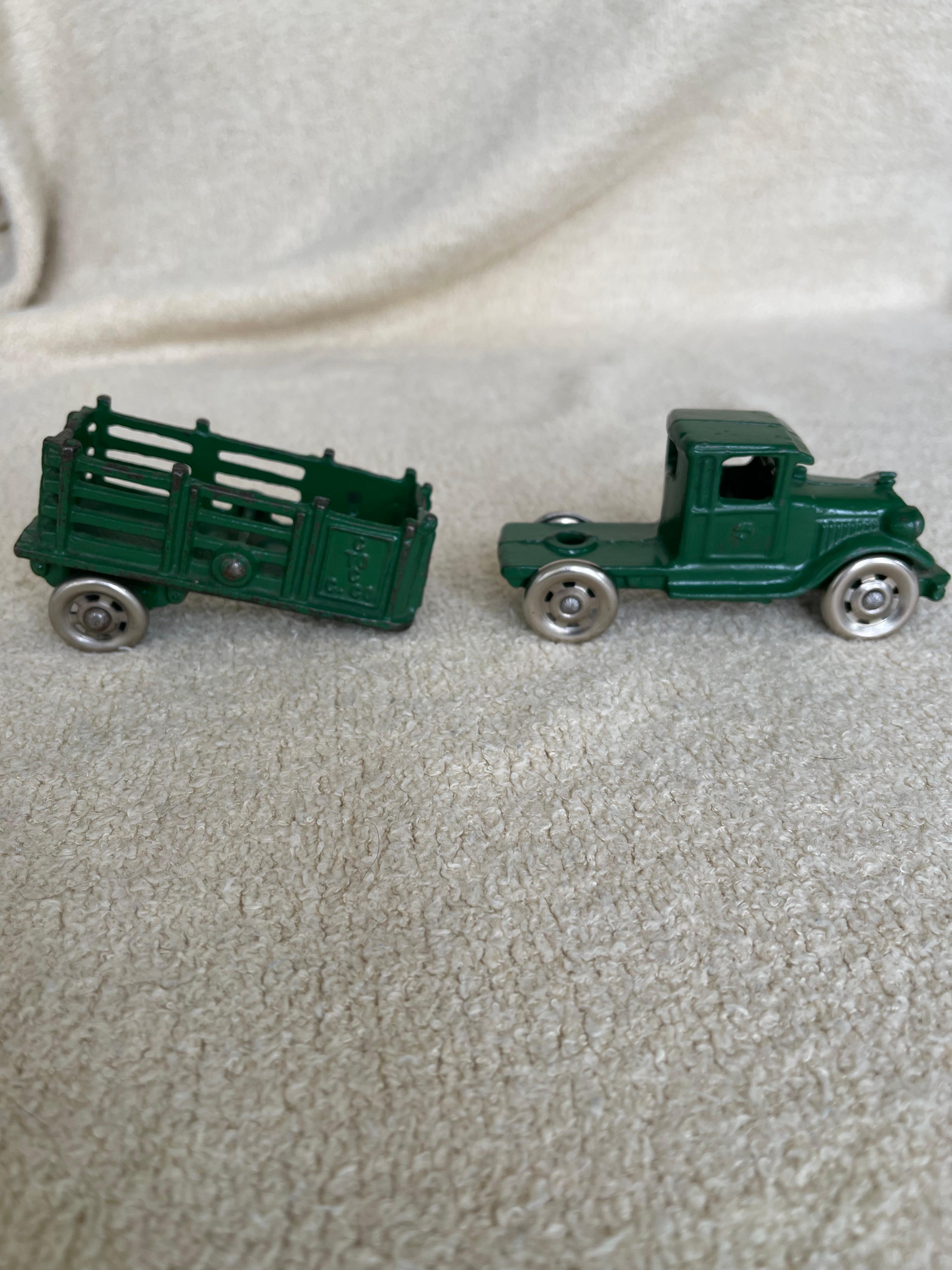 Other Cast Iron Truck by A. C. Williams, ca. 1930, Super Condition For Sale