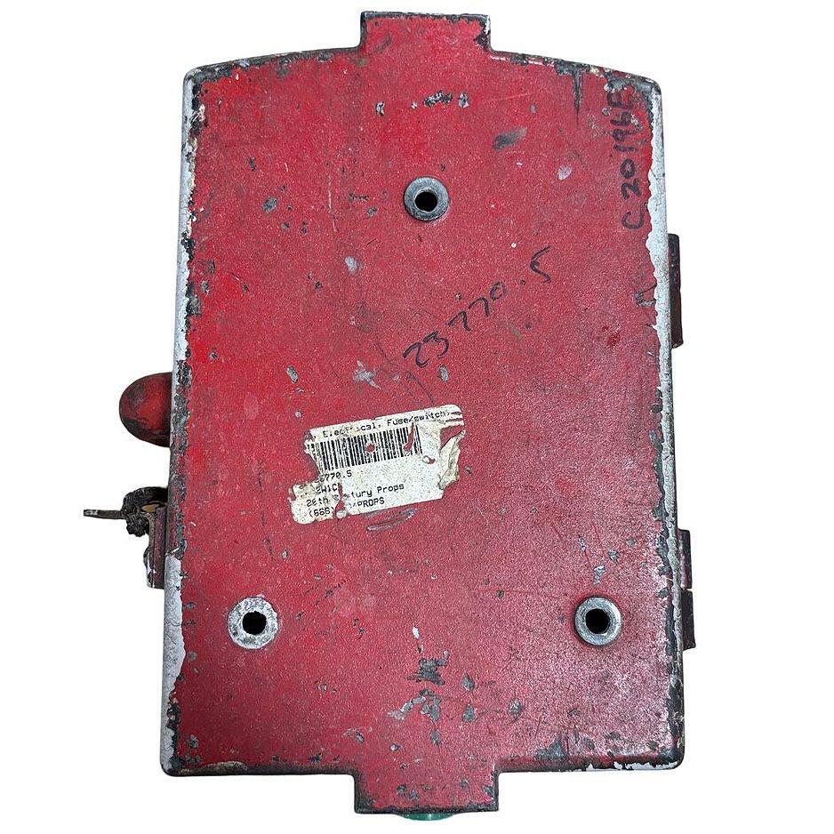 Gusseisen Typ 774-M Feuer Alarm-Schlüsssel Signal Indicator-Kasten von ADT im Zustand „Starke Gebrauchsspuren“ im Angebot in Van Nuys, CA