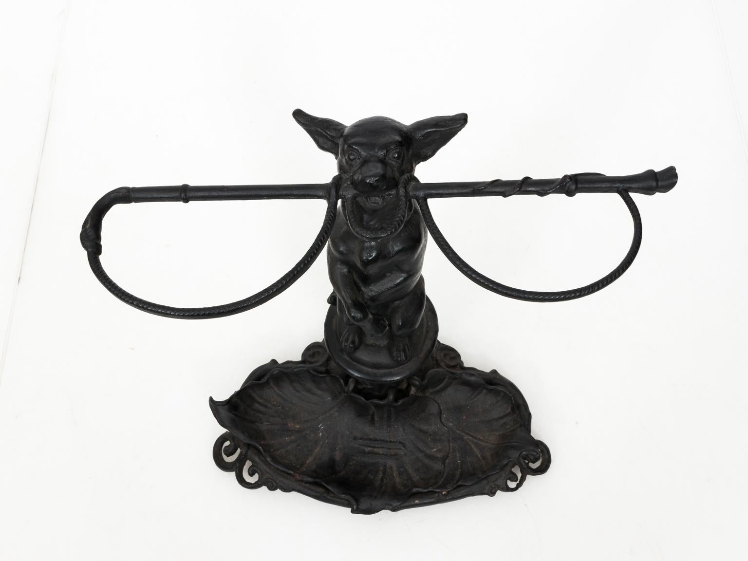 Cast Iron Umbrella Stand In Good Condition In Stamford, CT
