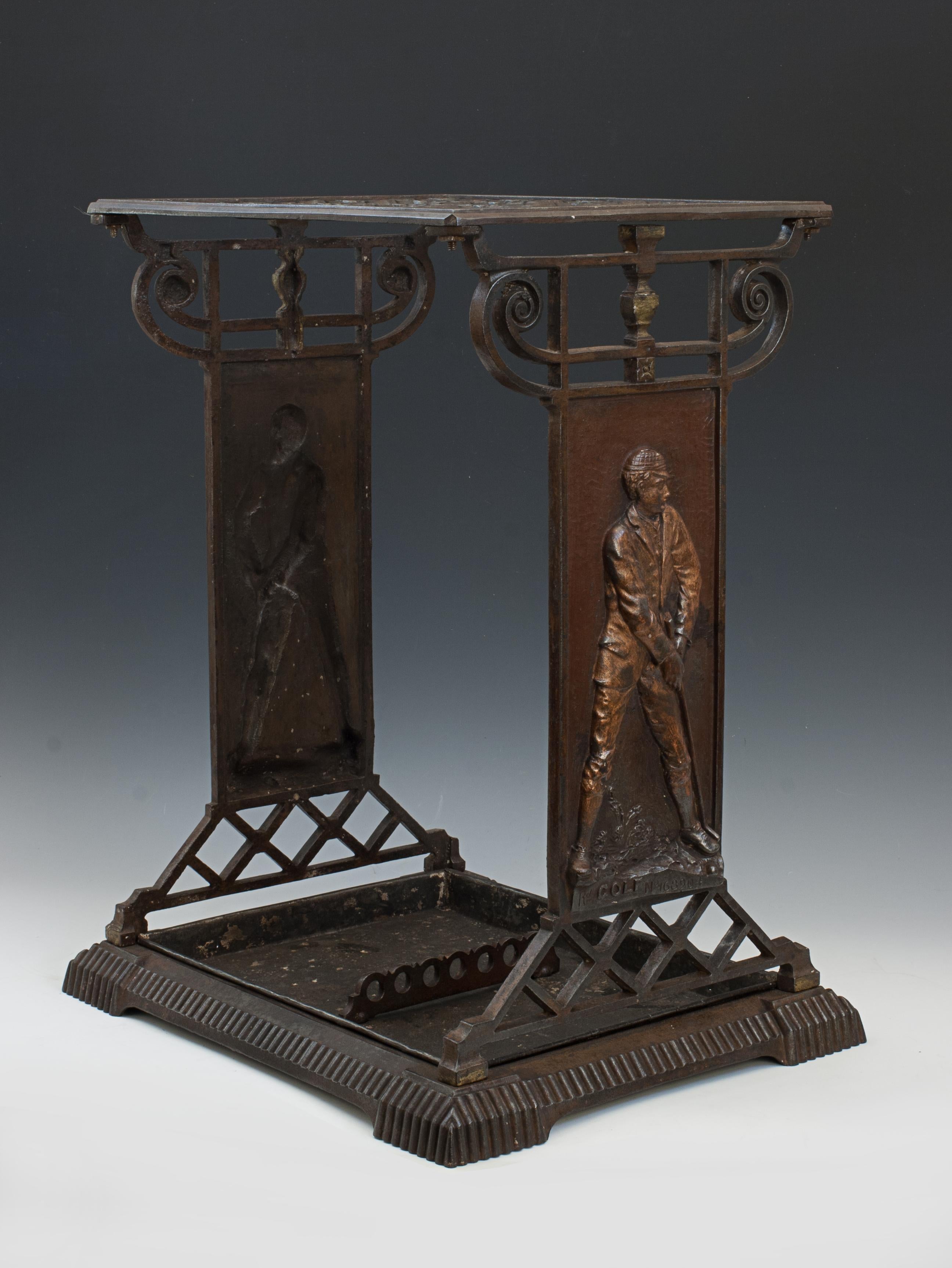 Cast Iron Umbrella Stand With Golf Figure In Good Condition For Sale In Oxfordshire, GB