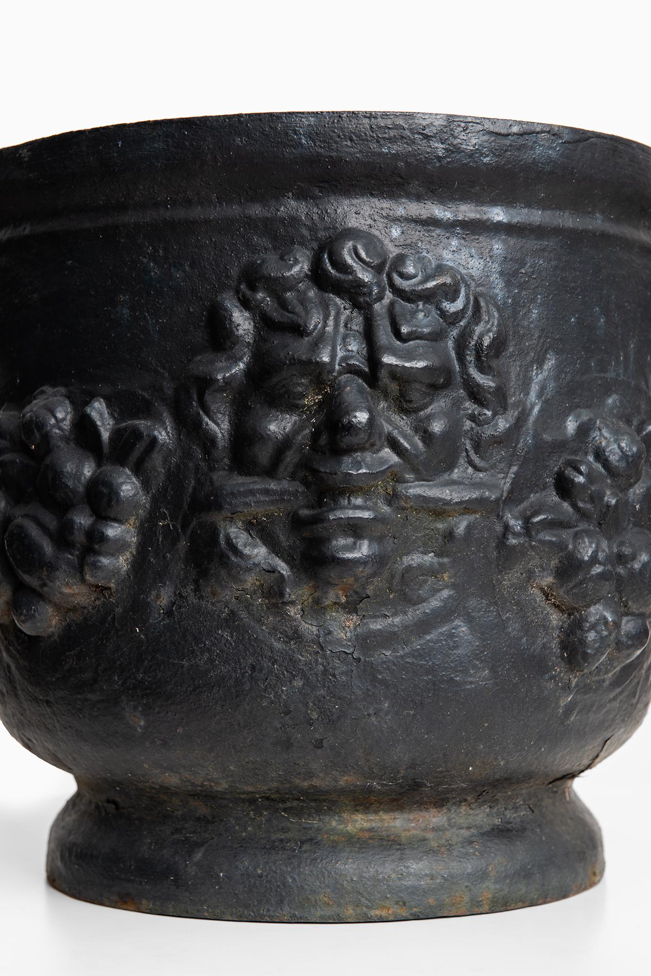 Cast iron urn produced in Sweden.