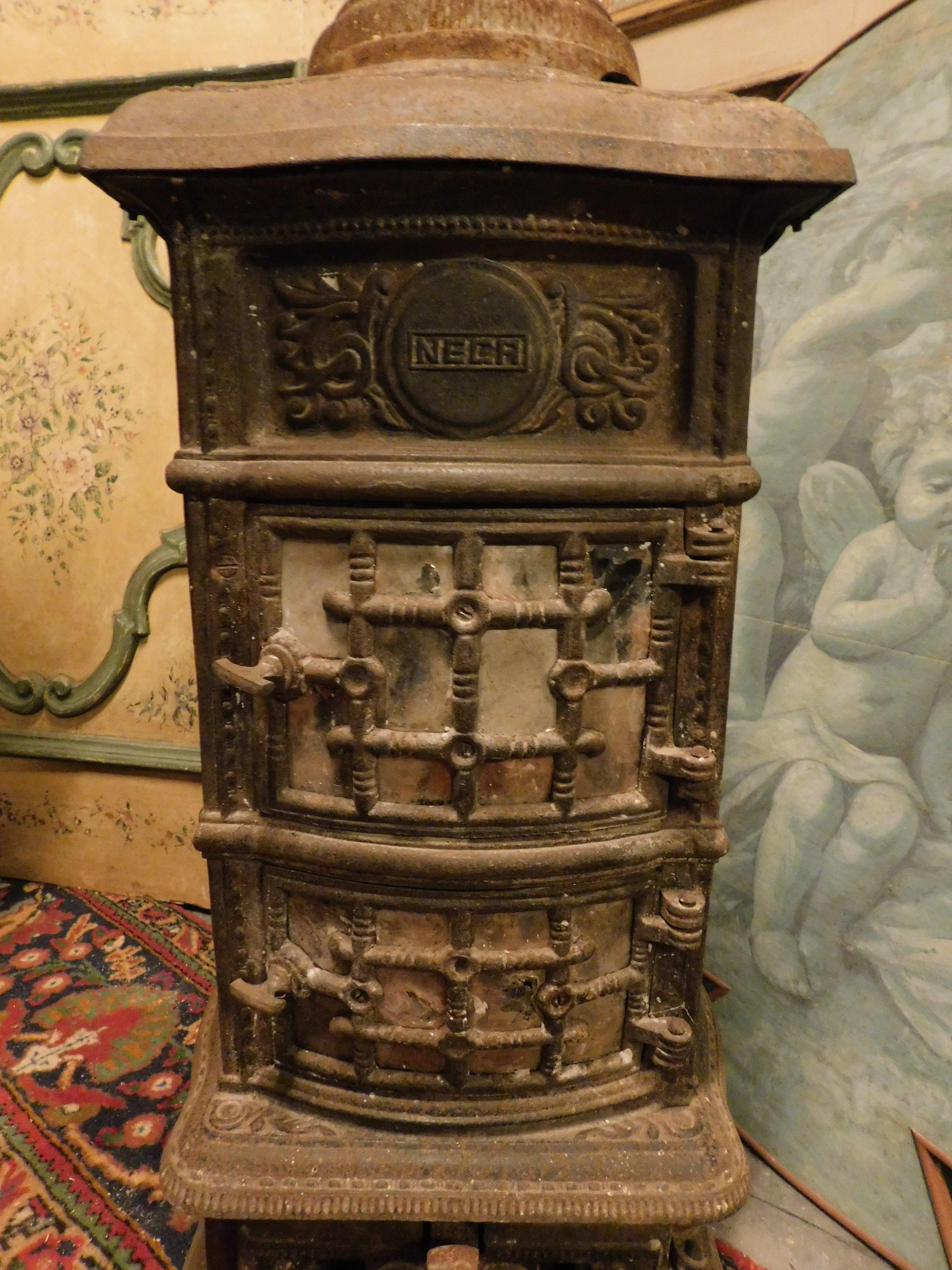 italien Tabouret en bois de fonte, modèle étoilé du Canada, Italie