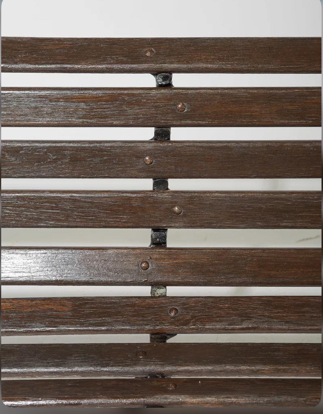 Garten-/Parkbank aus Metallguss mit Holzauflagen (amerikanisch) im Angebot