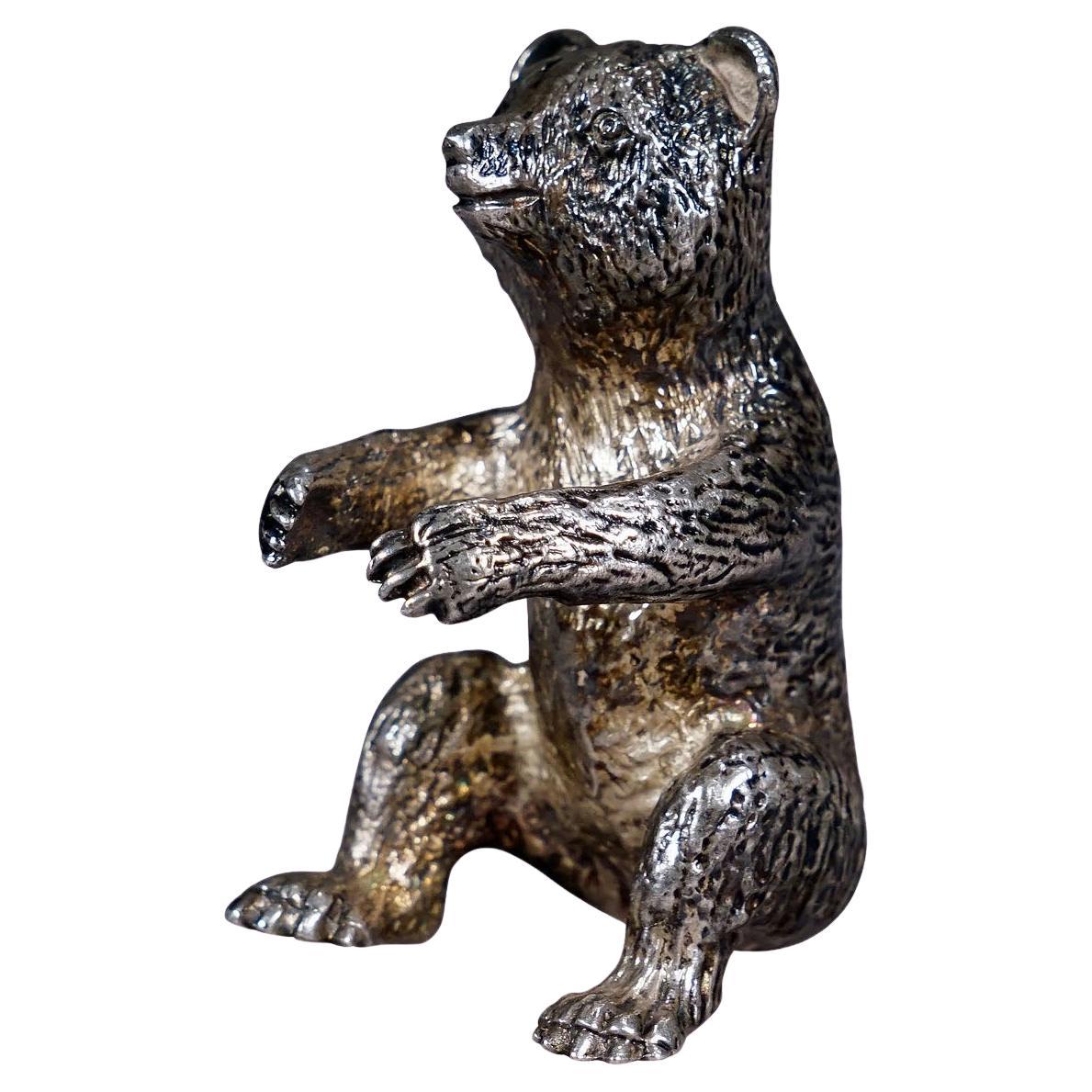 Fundición de un oso sentado Plata de ley ca. 1930s