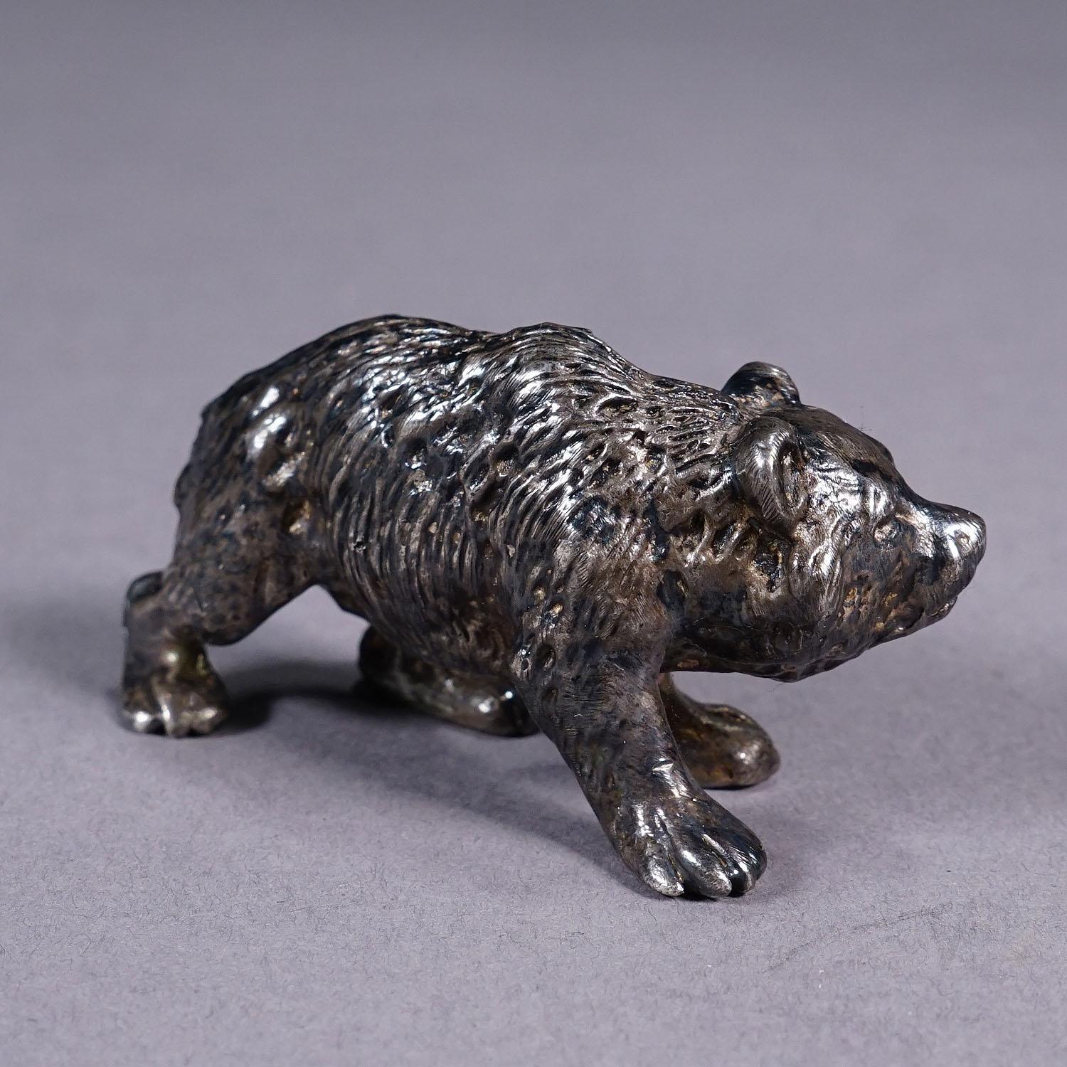 Fundición de un oso paseante Plata de ley ca. 1930s Victoriano en venta