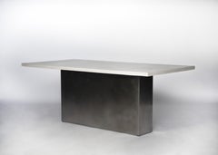 Table à manger à piédestal en fonte