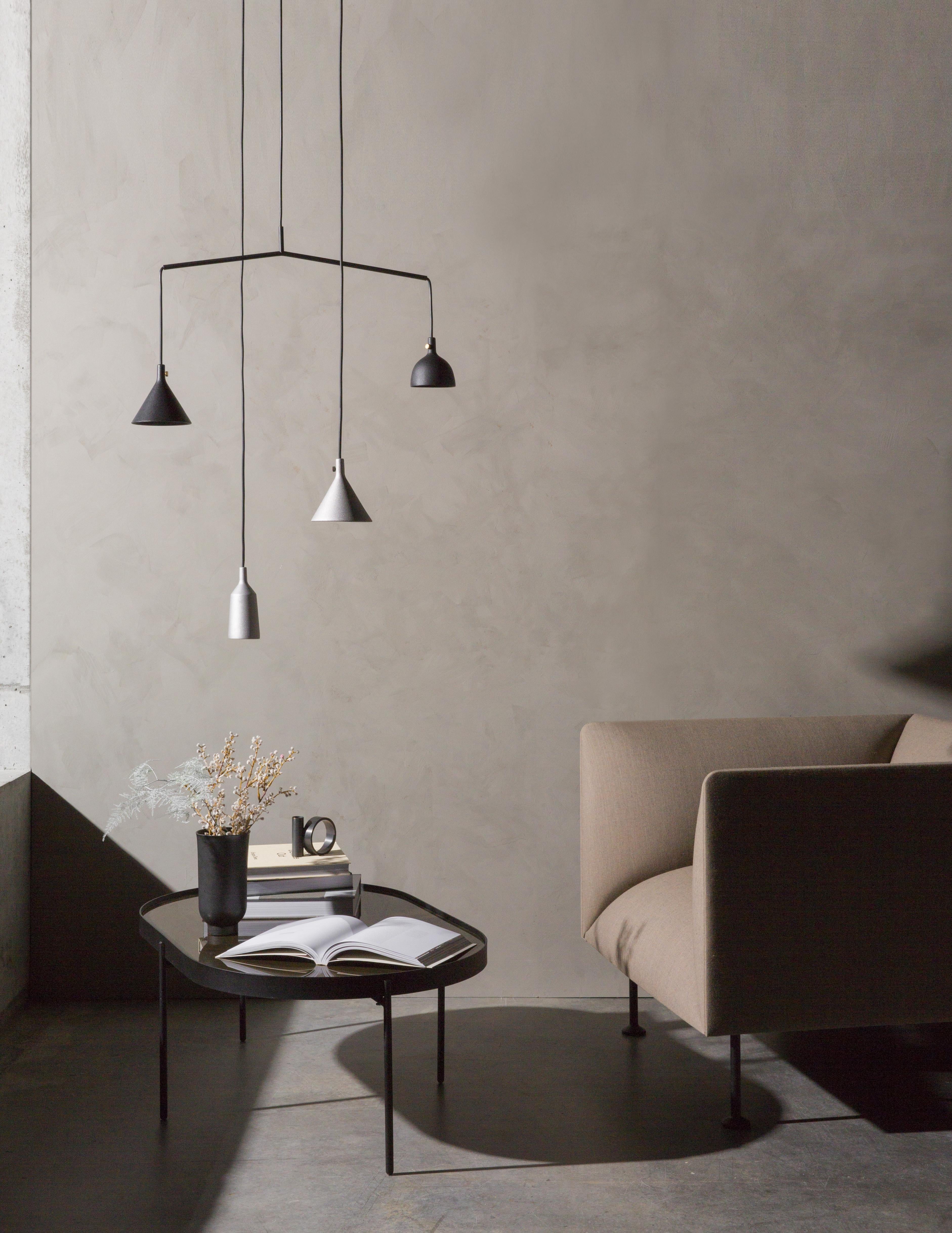 Cast Pendant, Shape 2, Black by Thomas Chung & Jordan Murphy (Skandinavische Moderne) im Angebot