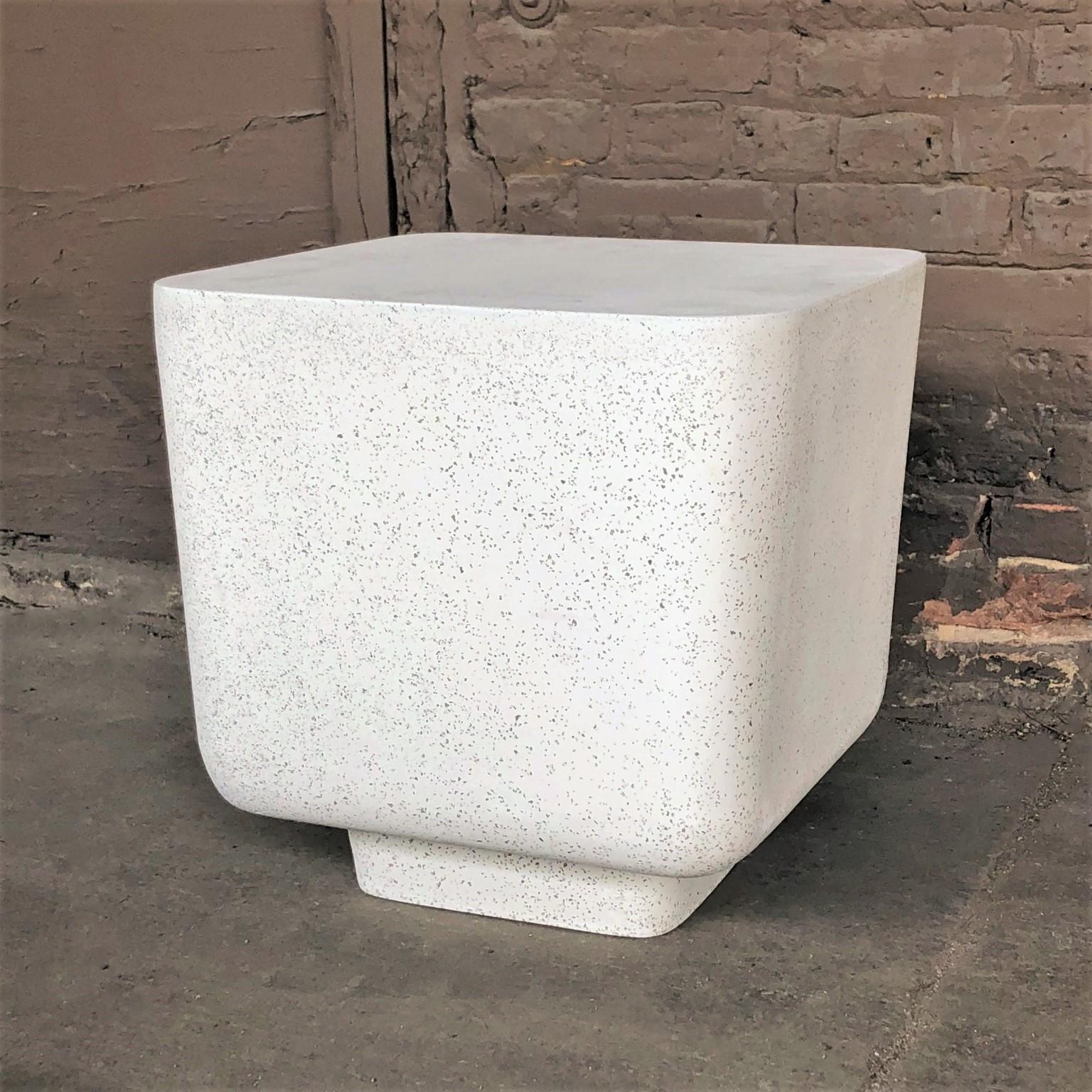 Rounded edges form a continuous plane, juxtaposing rigid structural expectation with an infinite expanse. A reliable, welcoming presence.

Dimensions: Width 18 in. (45.7 cm), depth 18 in. (45.7 cm), height 18 in. (45.7 cm). Weight 20 lbs. (9 kg)
No