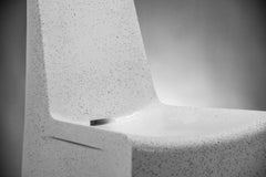 Esszimmerstuhl 'Dewey' aus Gießharz von Zachary A. Design