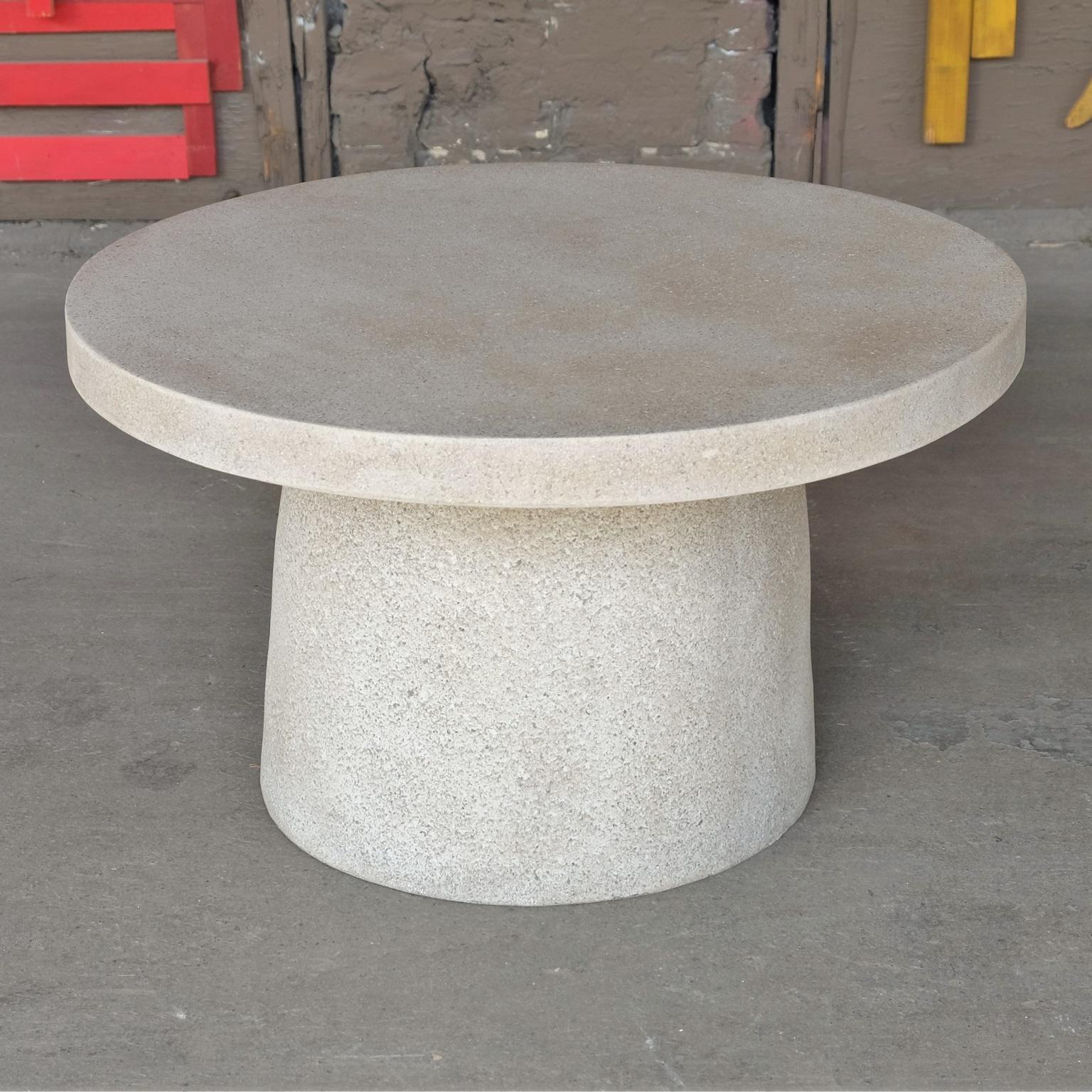 outdoor resin coffee table