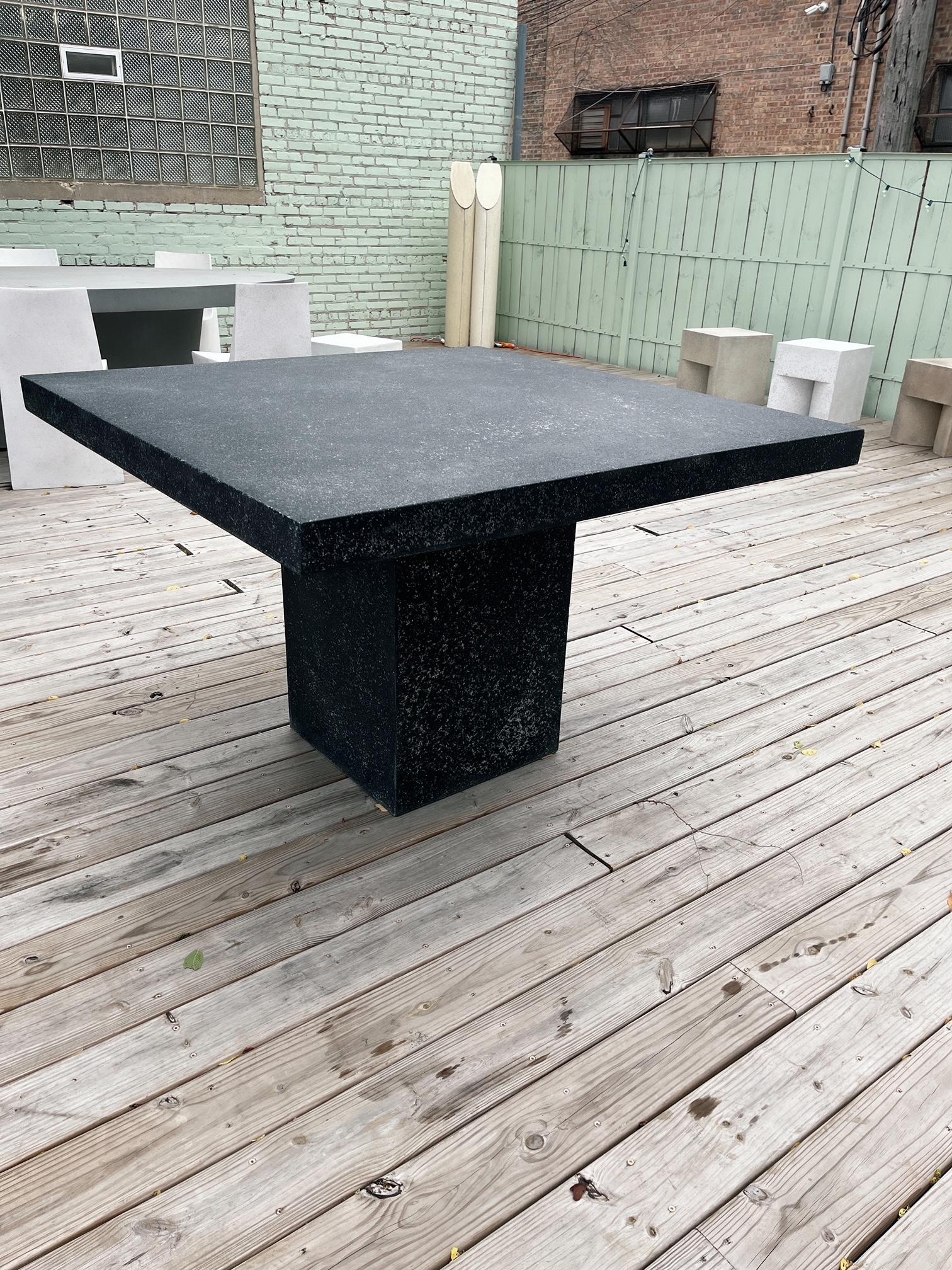A simple, block form showcases every angle of our natural stone aggregate. 

Dimensions: Width 48 in. (122 cm), depth 48 in. (122 cm), height 30 in. (76 cm). Weight 80 lbs. (36 kg)

Finish color options:
white stone
natural stone
aged