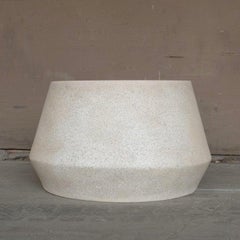 Tavolo basso 'Tom' in resina fusa di Zachary A. Design