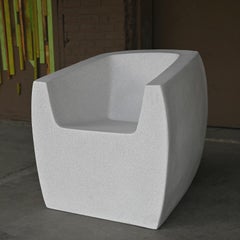 Sedia Club 'Van Dyke' in resina fusa di Zachary A. Design