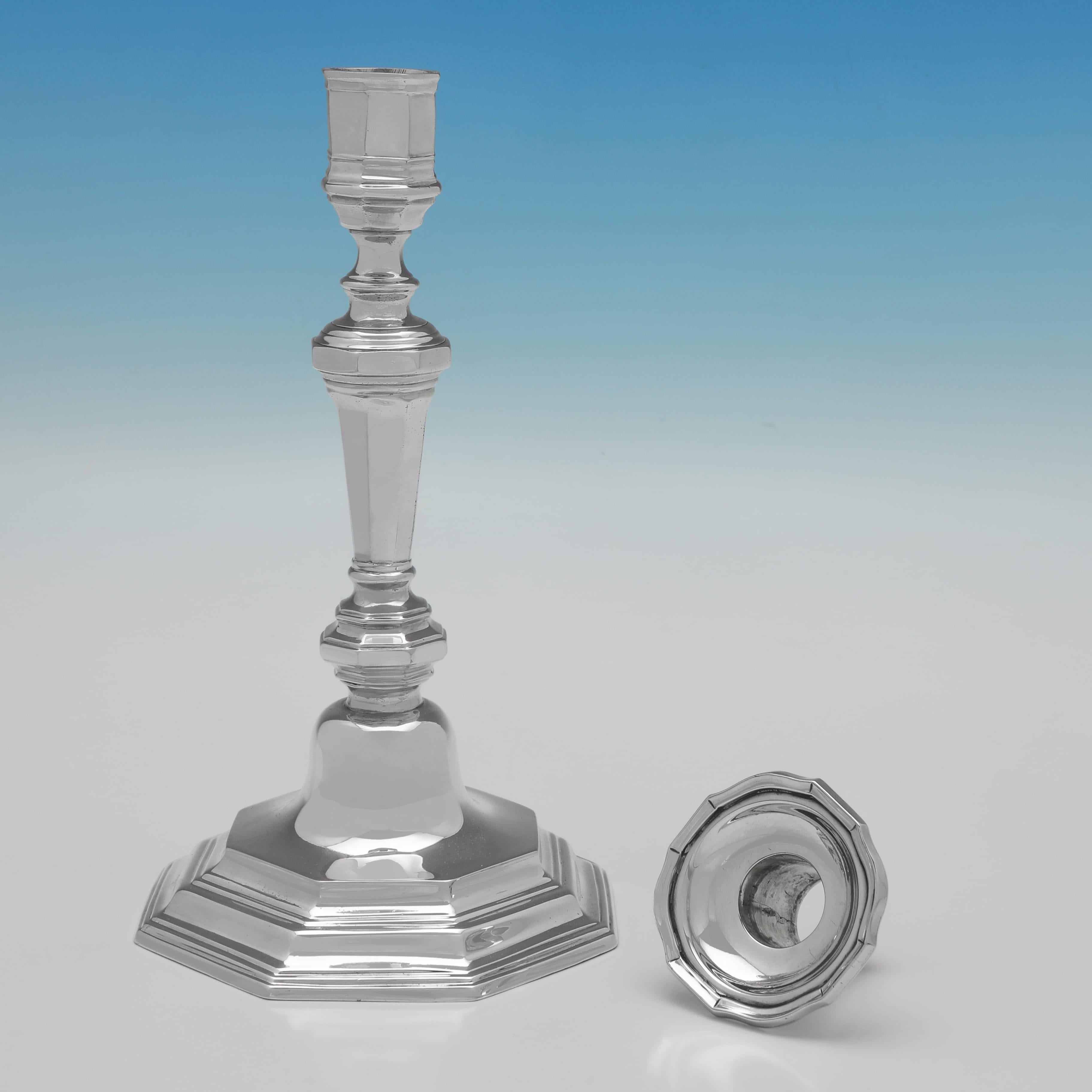 Vittoriano Set di 4 candelabri vittoriani in argento Britannia standard realizzati nel 1893 in vendita