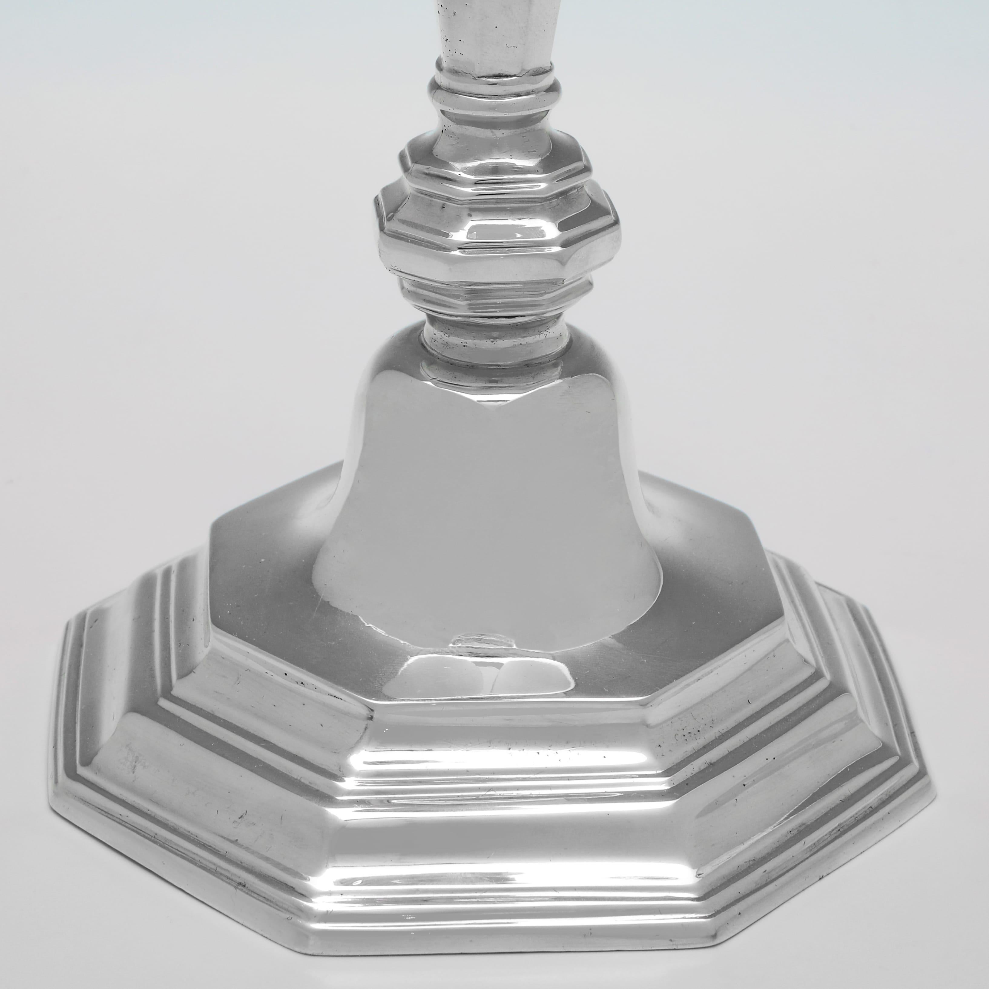 Set di 4 candelabri vittoriani in argento Britannia standard realizzati nel 1893 In condizioni buone in vendita a London, London