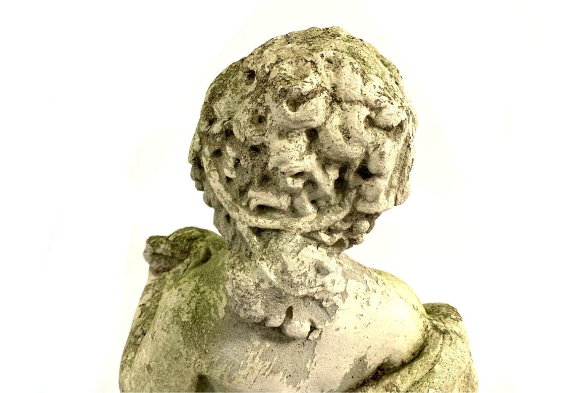 Statua da giardino di cherubino o putto in pietra fusa in vendita 8