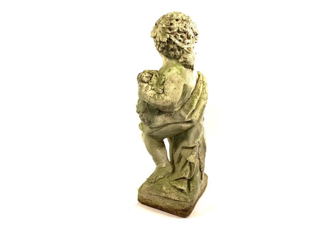 Statua da giardino di cherubino o putto in pietra fusa in vendita 9