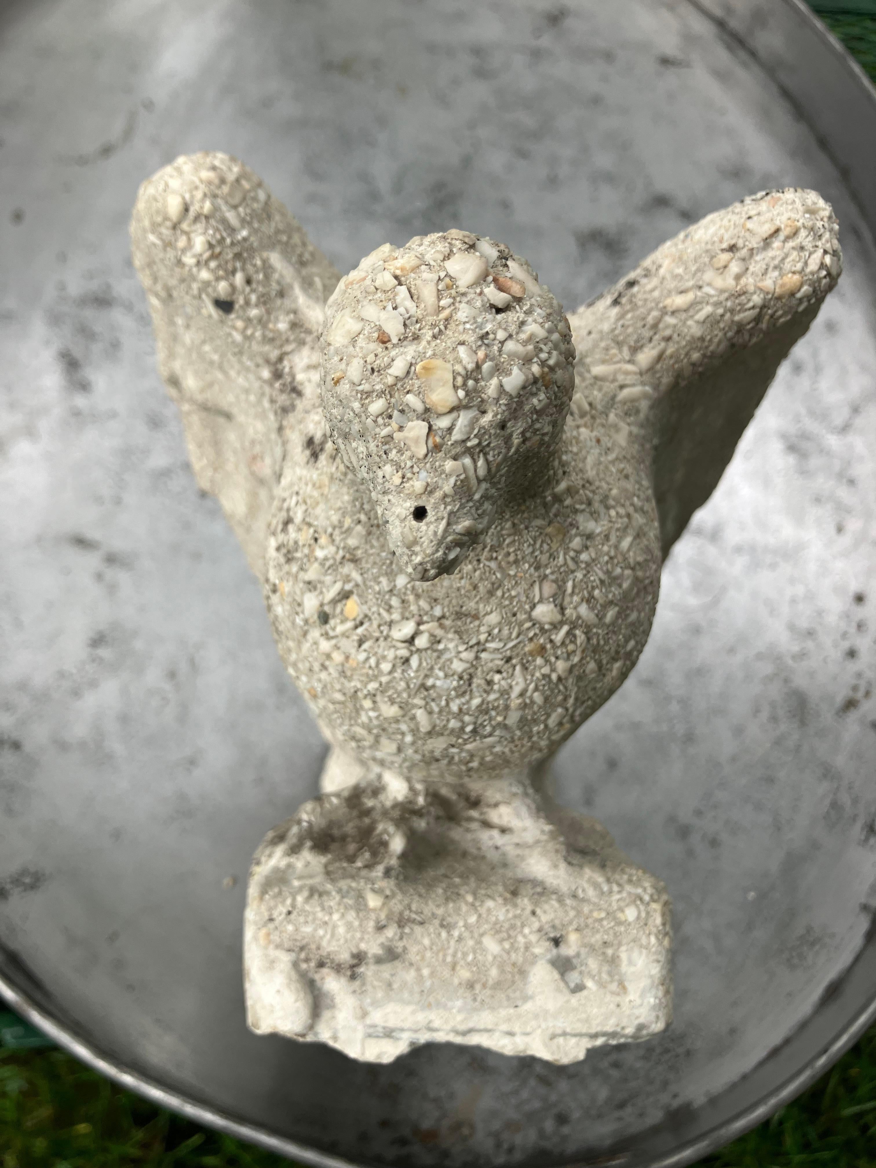 Cast Stone Dove Bird in vendita 3