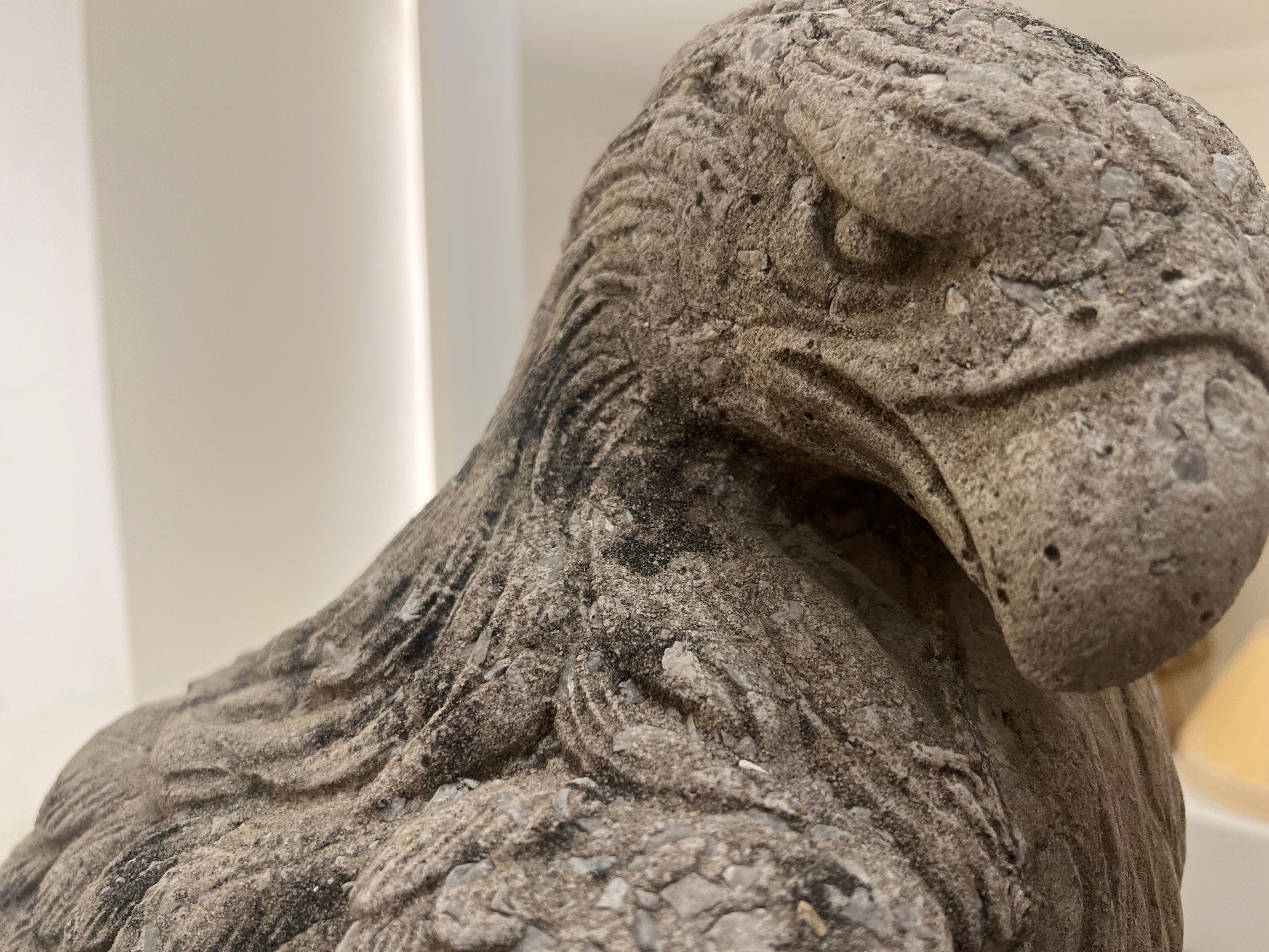 Sculpture d'aigle en pierre moulée Bon état - En vente à Memphis, TN
