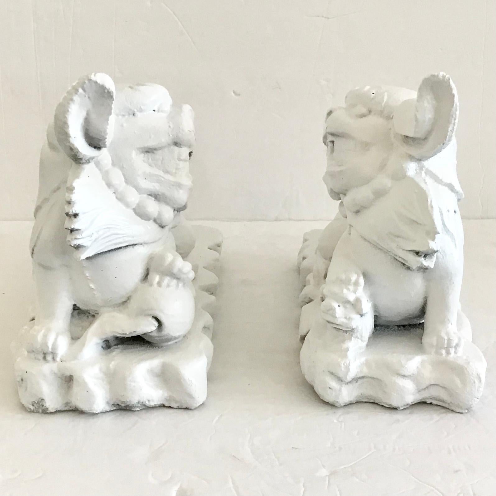 Cast Stone Foo Dogs Inn White Finish, a Pair For Sale 1