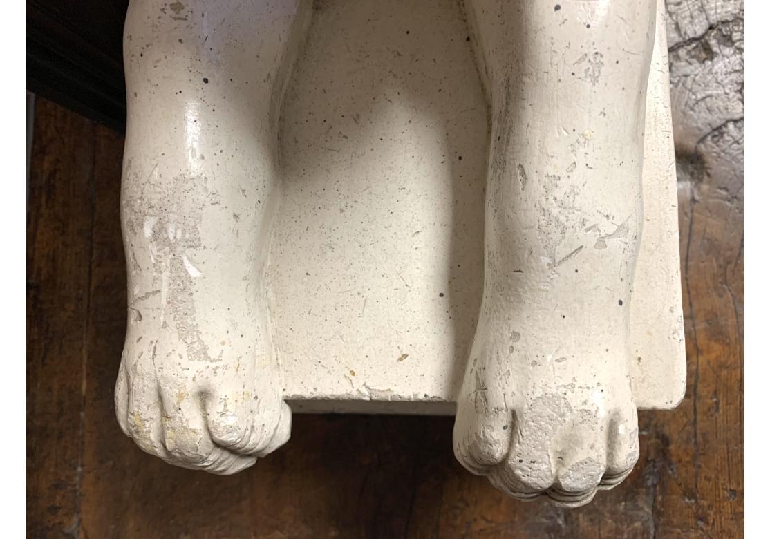 Statua doppia di sfinge in gesso dipinto di ispirazione greca in vendita 5