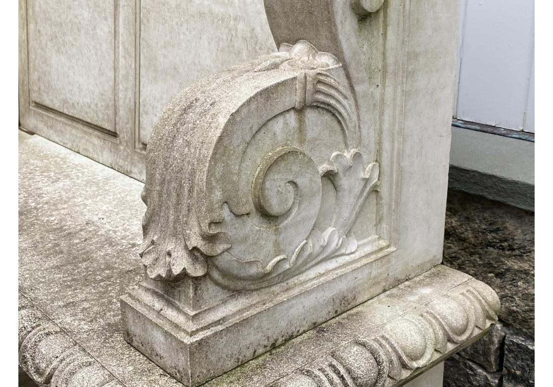 Sedile Adriano in pietra fusa di Haddonstone in vendita 7