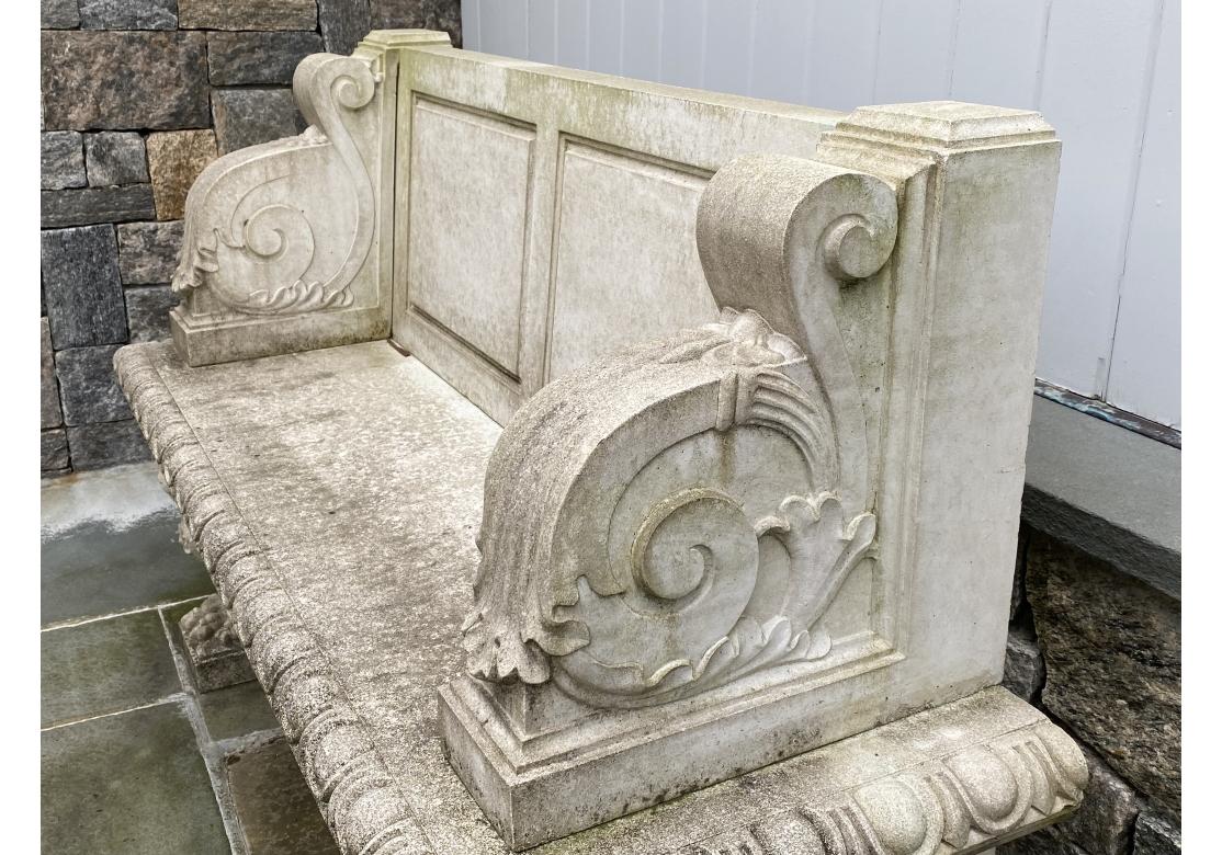 Nordamericano Sedile Adriano in pietra fusa di Haddonstone in vendita