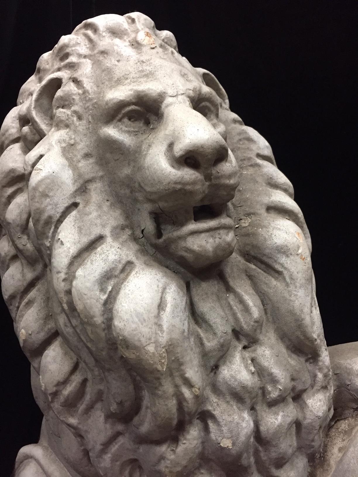 Cast Stone Lion with Shield In Good Condition For Sale In Cypress, CA