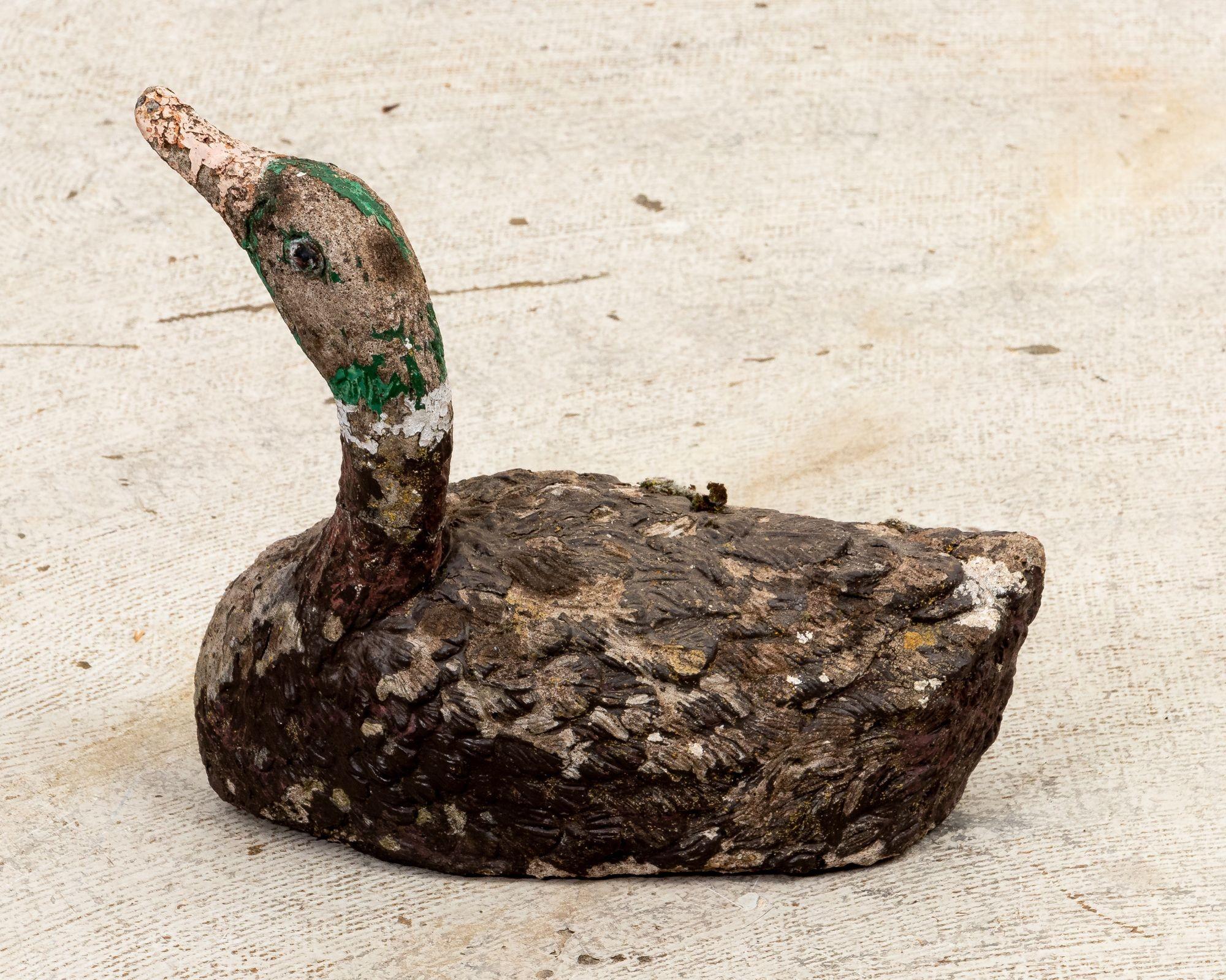 Mallard ou canard en pierre moulée Bon état - En vente à South Salem, NY