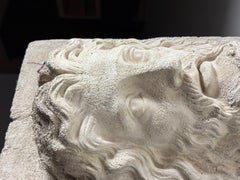 Estatua de piedra fundida del dios griego Asclepio