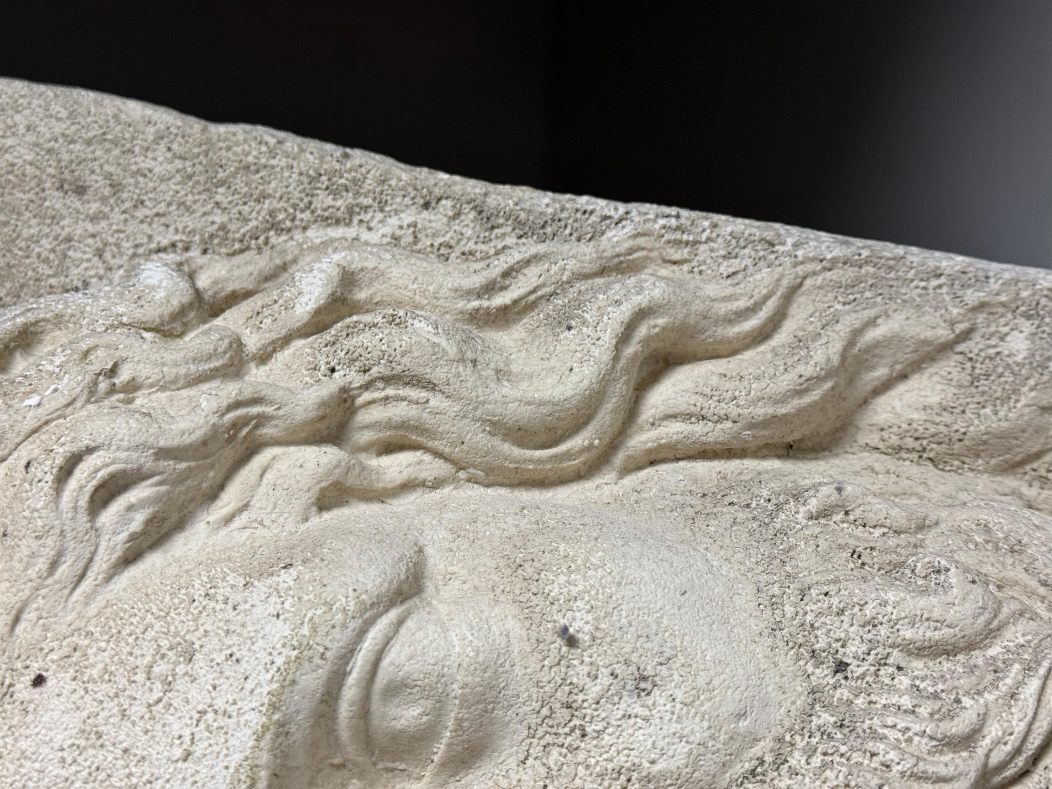XX secolo Statua in pietra fusa del dio greco Asclepio in vendita
